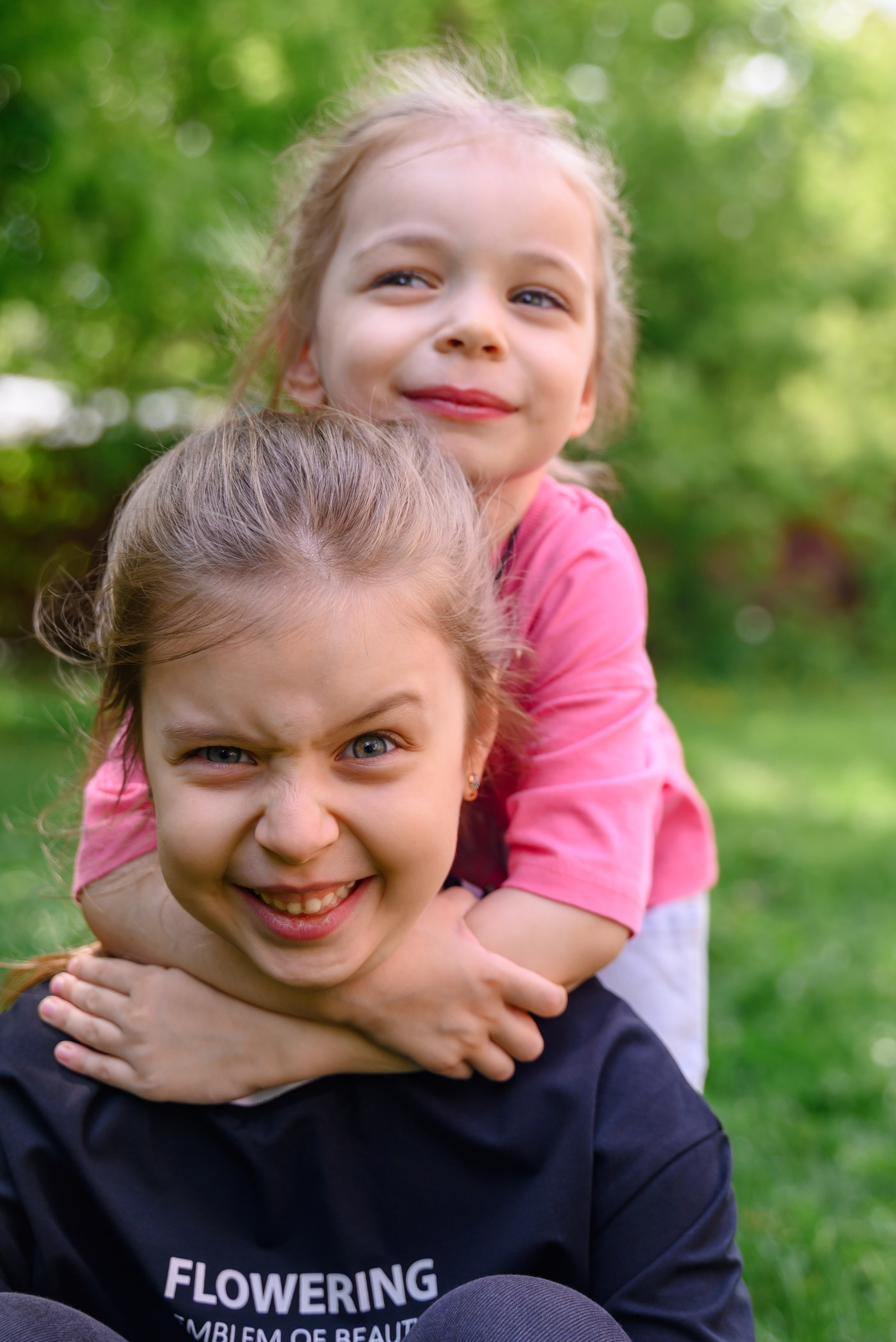 Альбомы для выпускников 1 4 9 11 классов. Выпускные альбомы в Туле и Тульской области для школ и детских садов