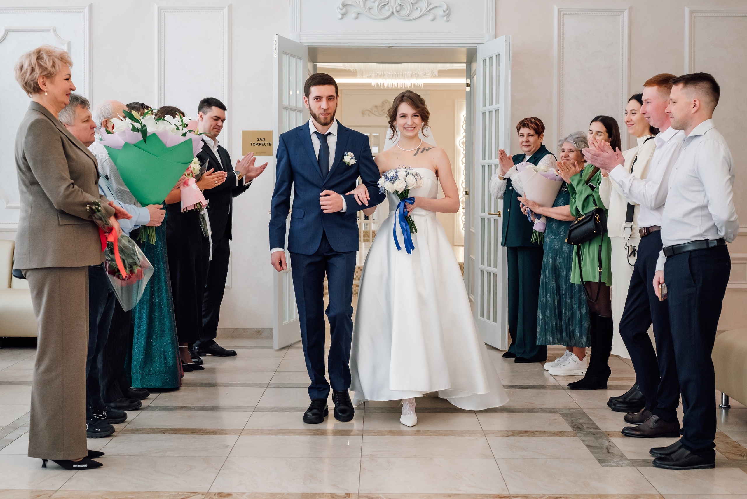 Свадьбы: ЗАГС. Фотограф Вероника Чермных