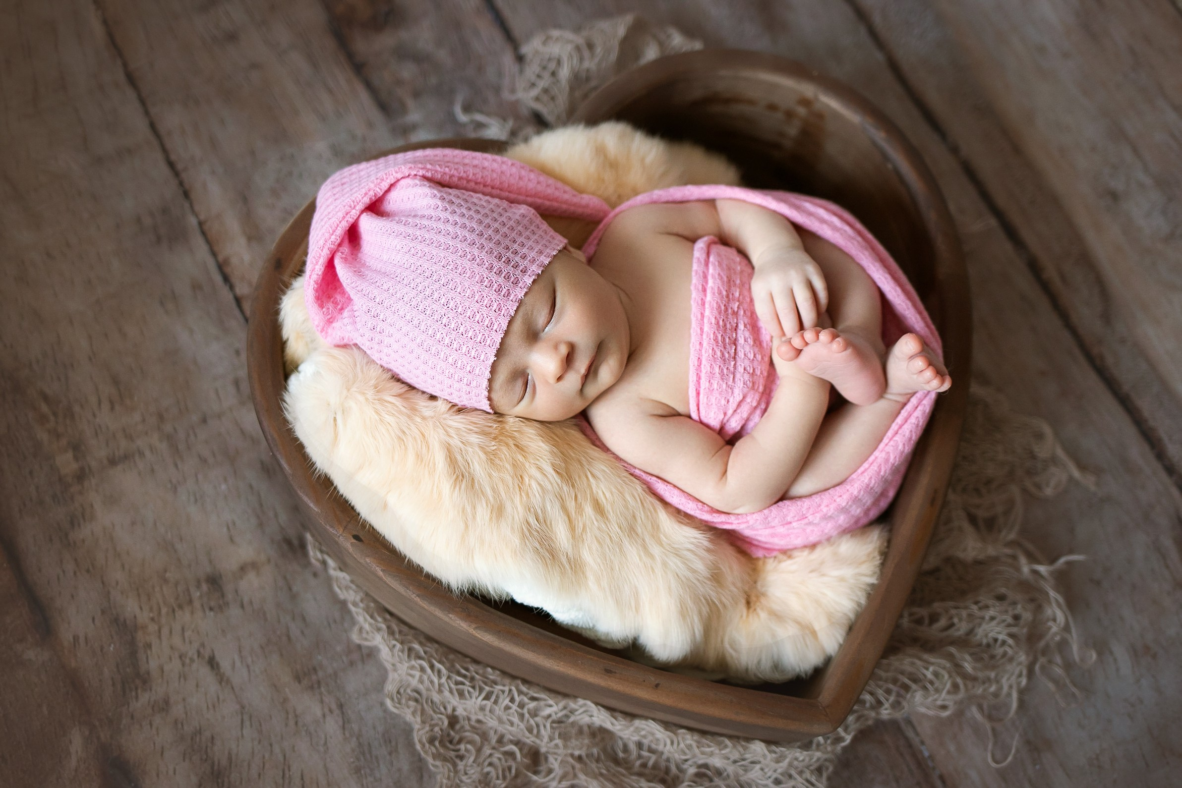 Фотосессия новорожденного. Фотограф новорожденных в Новосибирске