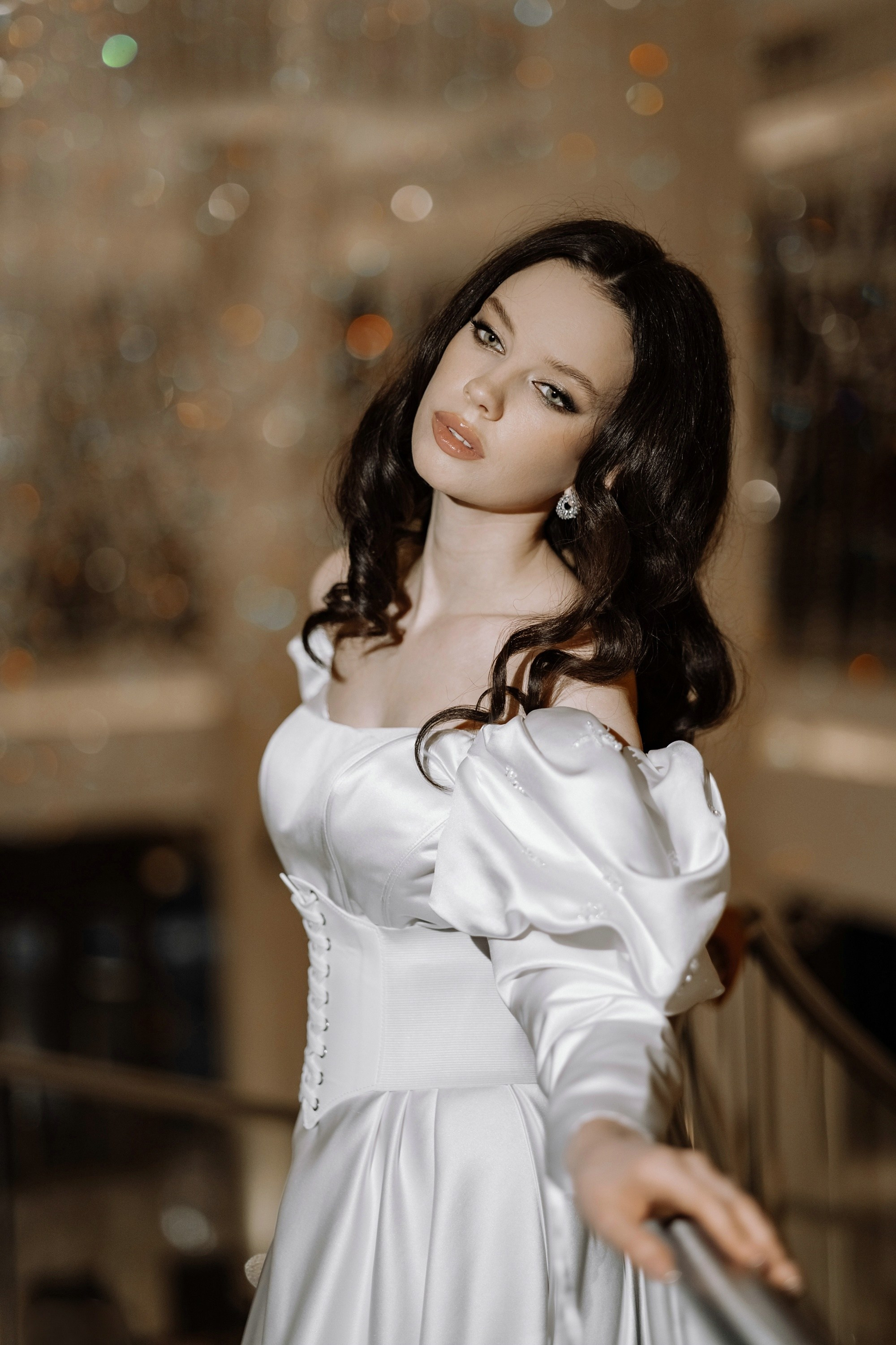 Фотосессия свадьбы на лестнице в Hyatt Regency Moscow Petrovsky Park. Свадебный и семейный фотограф в Москве Светлана Зоткина