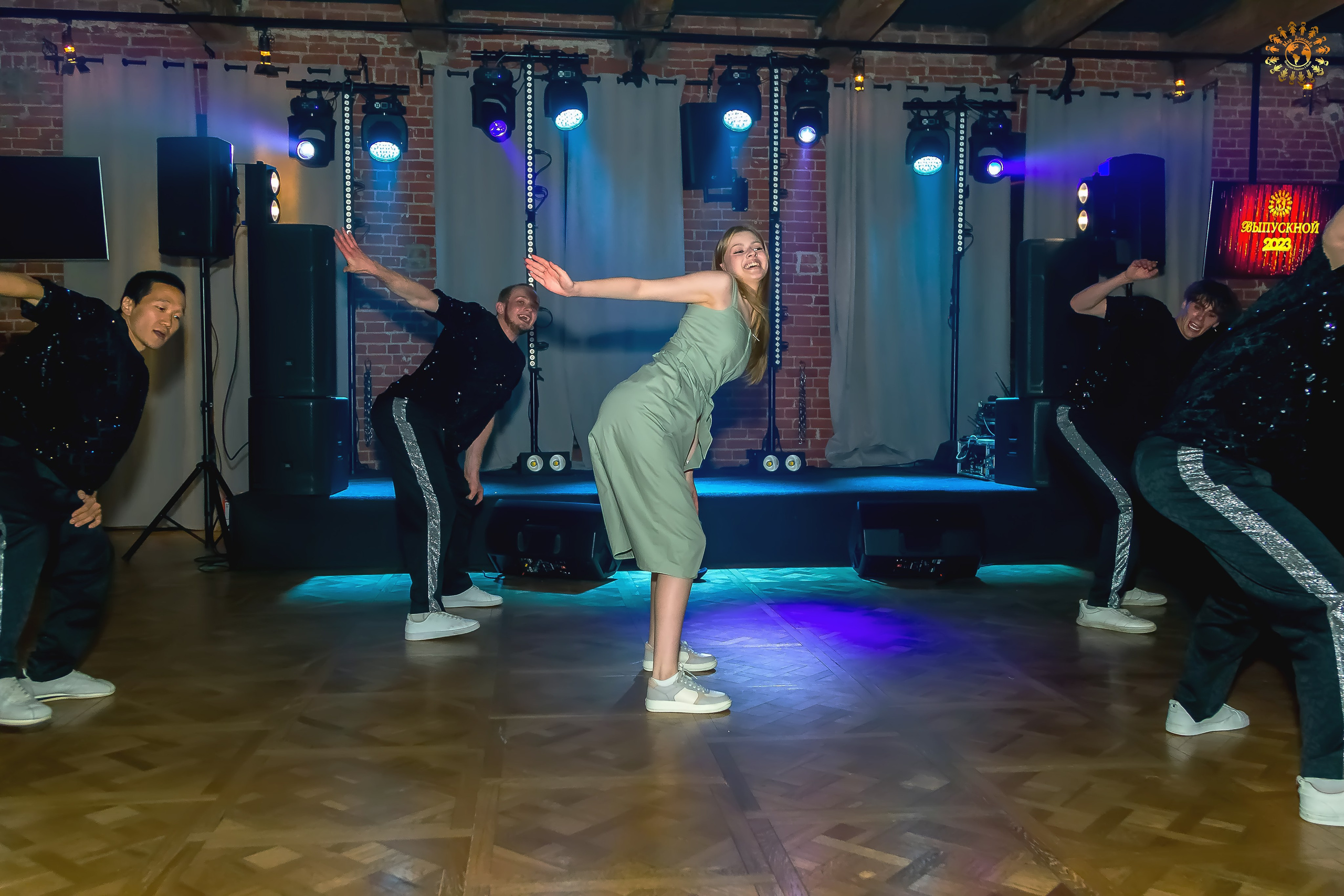Выпускной 2023 (11-е классы) клуб «Джаггер», Москва. Репортажная съемка в Москве и области. Анималистика