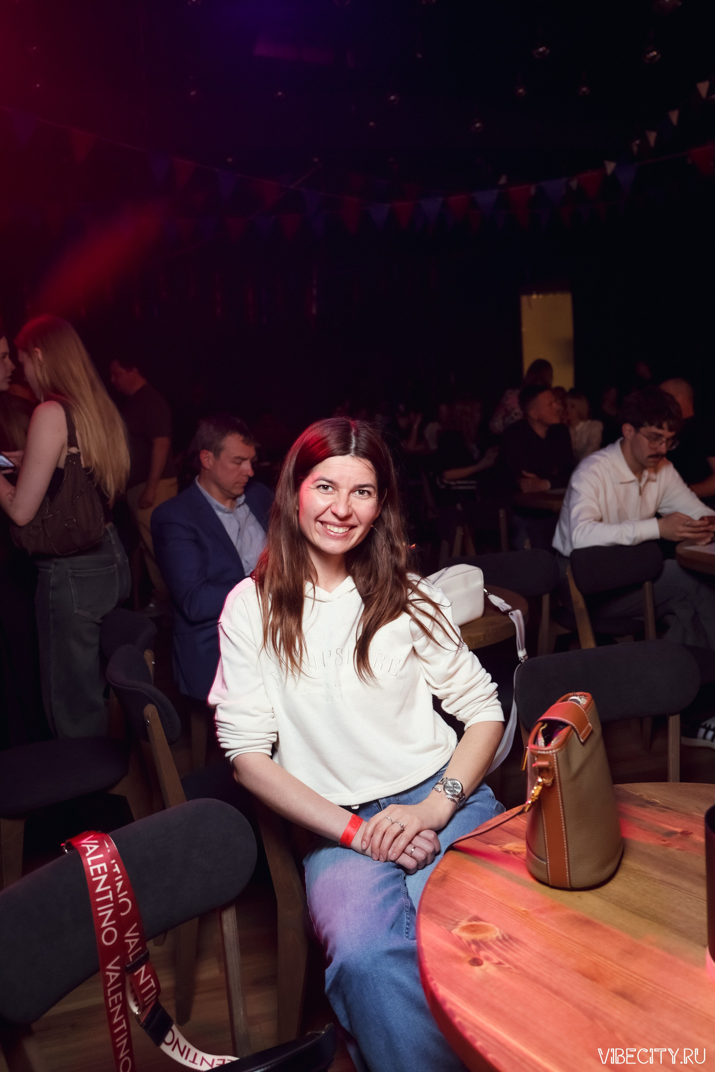Стендап клуб Локация. VIBECITY.RU Вайб Сити Ру Фоторепортажи Фотоотчеты Калининград