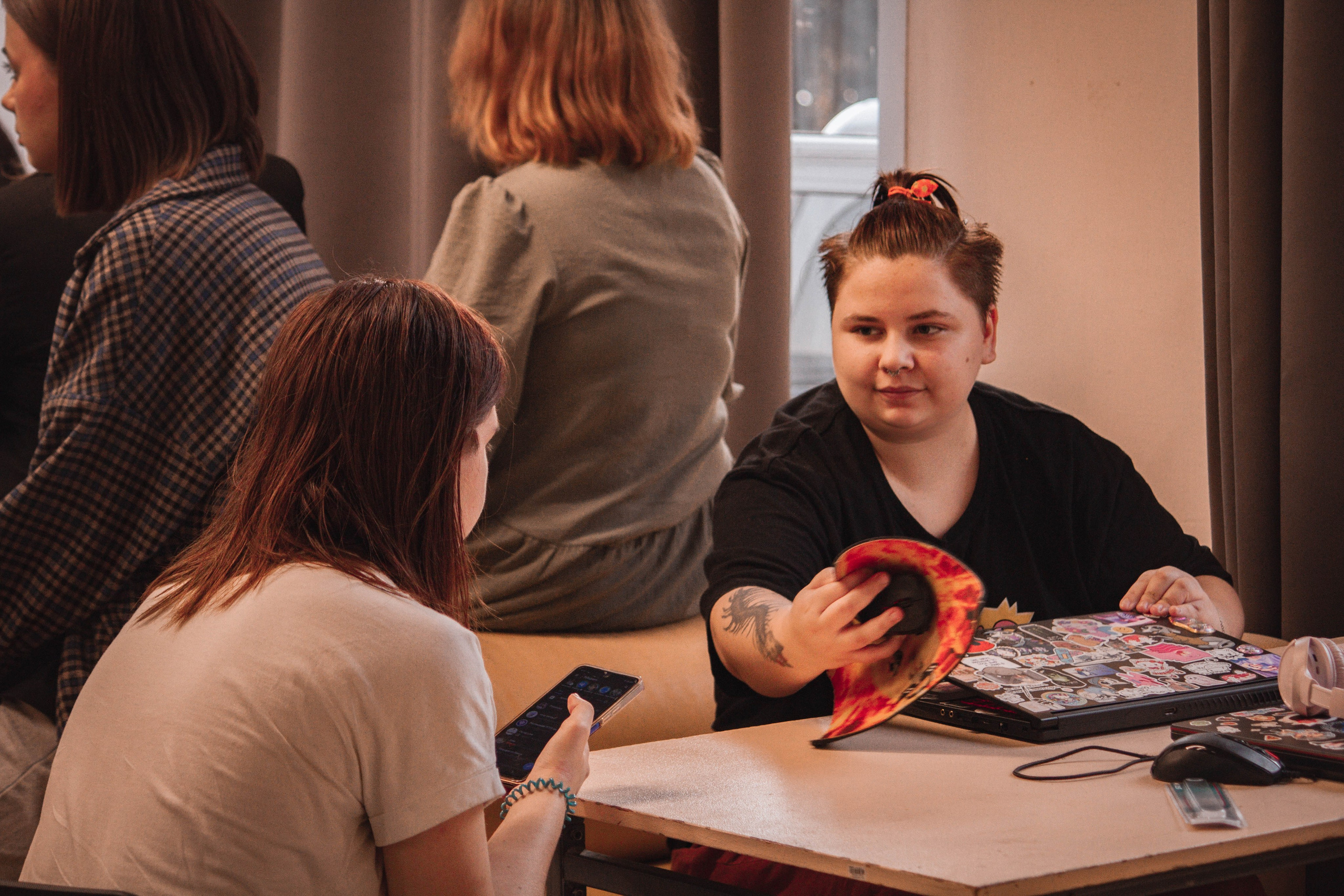 ЖЕНСКИЙ ГЕЙМДЖЕМ — Творческий сбор разработчиц. Создадим шедевр? Виталина и её фотоискусство