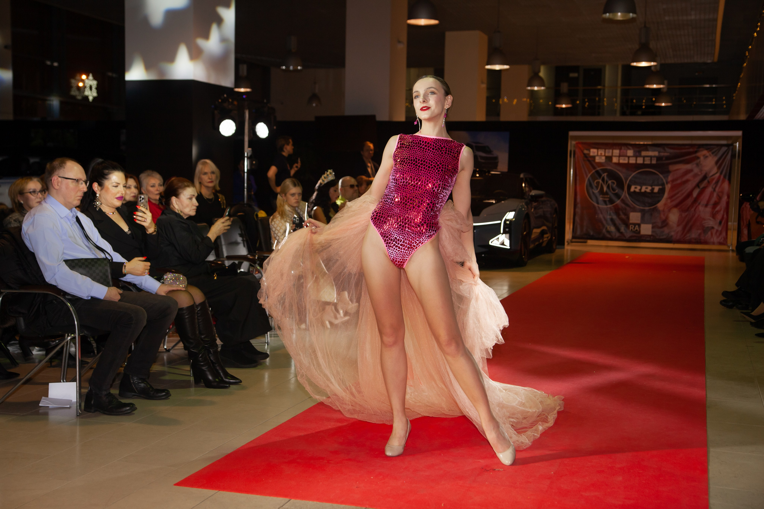 Аллея моды. 22 декабря 2023 г. RRT Пулково. Портретный фотограф в СПб Ирина Маринина