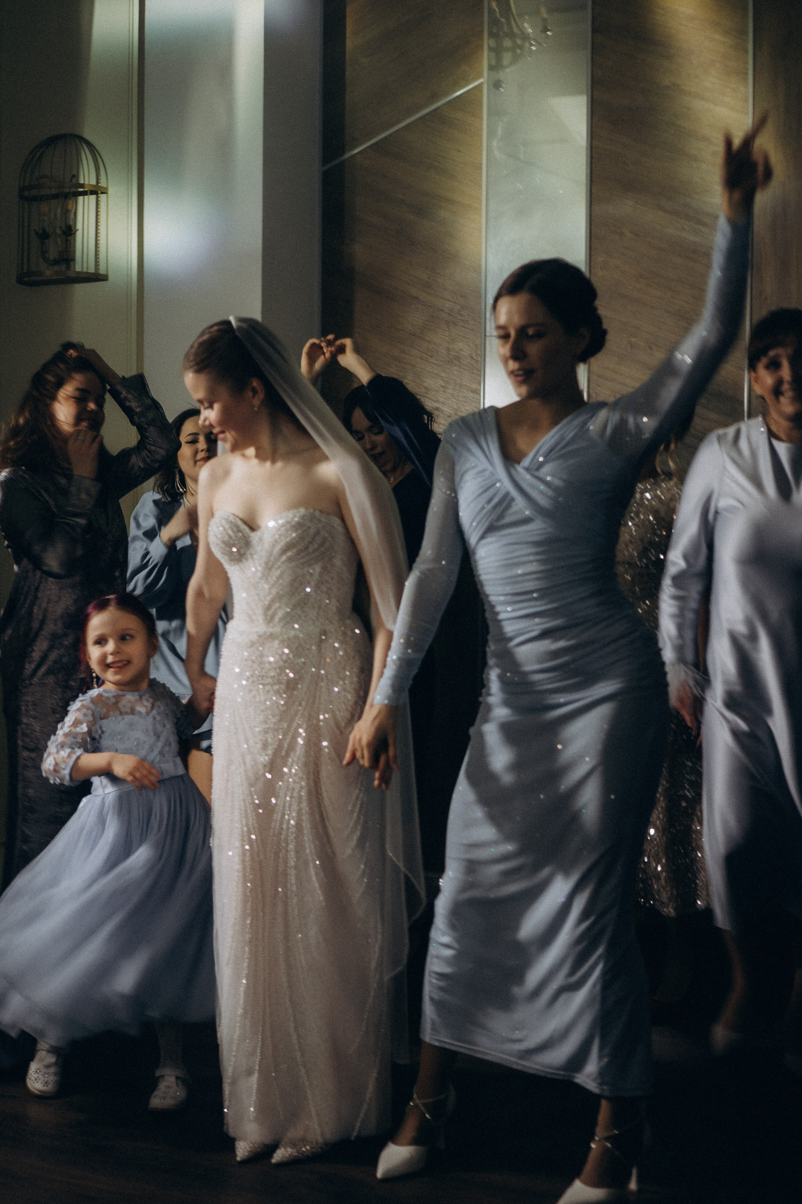 СВАДЕБНАЯ СЬЕМКА СБОРОВ В ОТЕЛЕ И ВЫЕЗД НА ЦЕРЕМОНИЮ (СНЯТО В СИБИРЕ В НИЖНЕВАРТОВСКЕ). Профессиональный фотограф, Санкт-Петербург — Виктория Богомолова