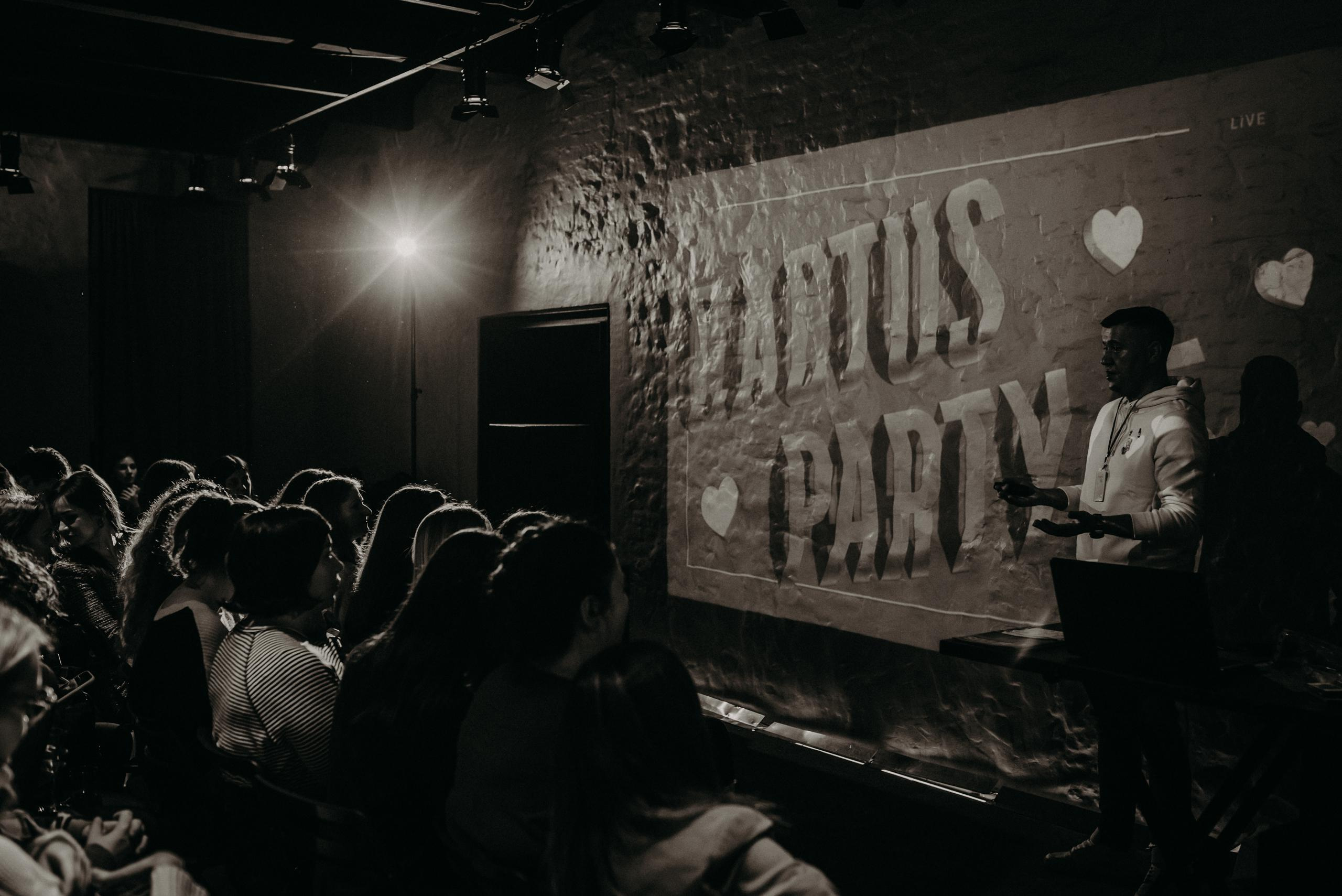 Издательство АСТ. Фотограф в Москве Илья Максимов