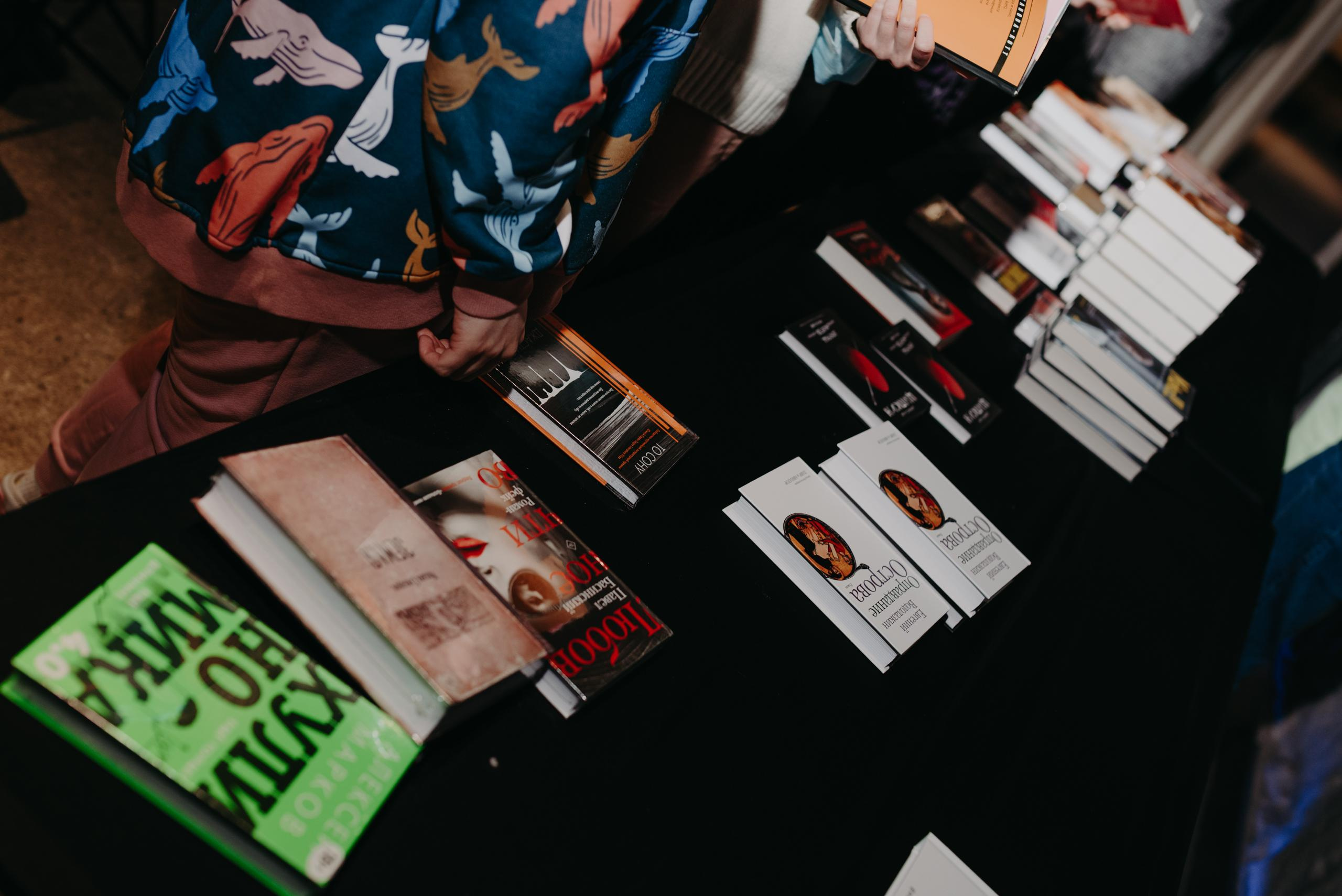 Издательство АСТ. Фотограф в Москве Илья Максимов