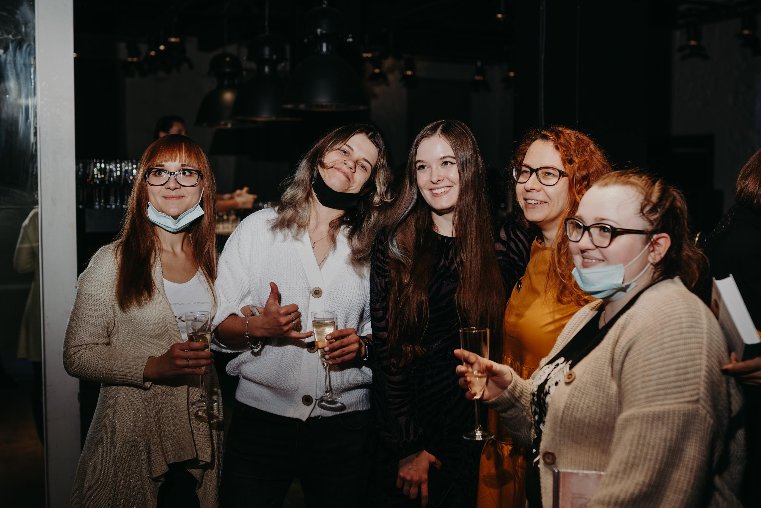 Издательство АСТ. Фотограф в Москве Илья Максимов