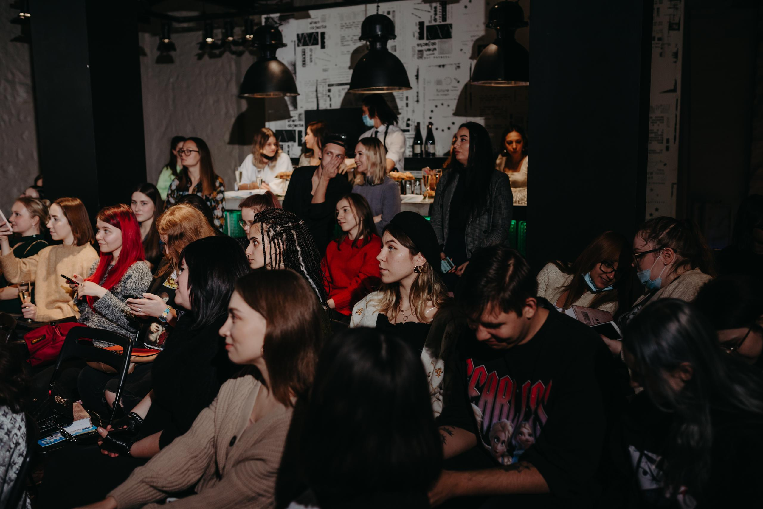 Издательство АСТ. Фотограф в Москве Илья Максимов