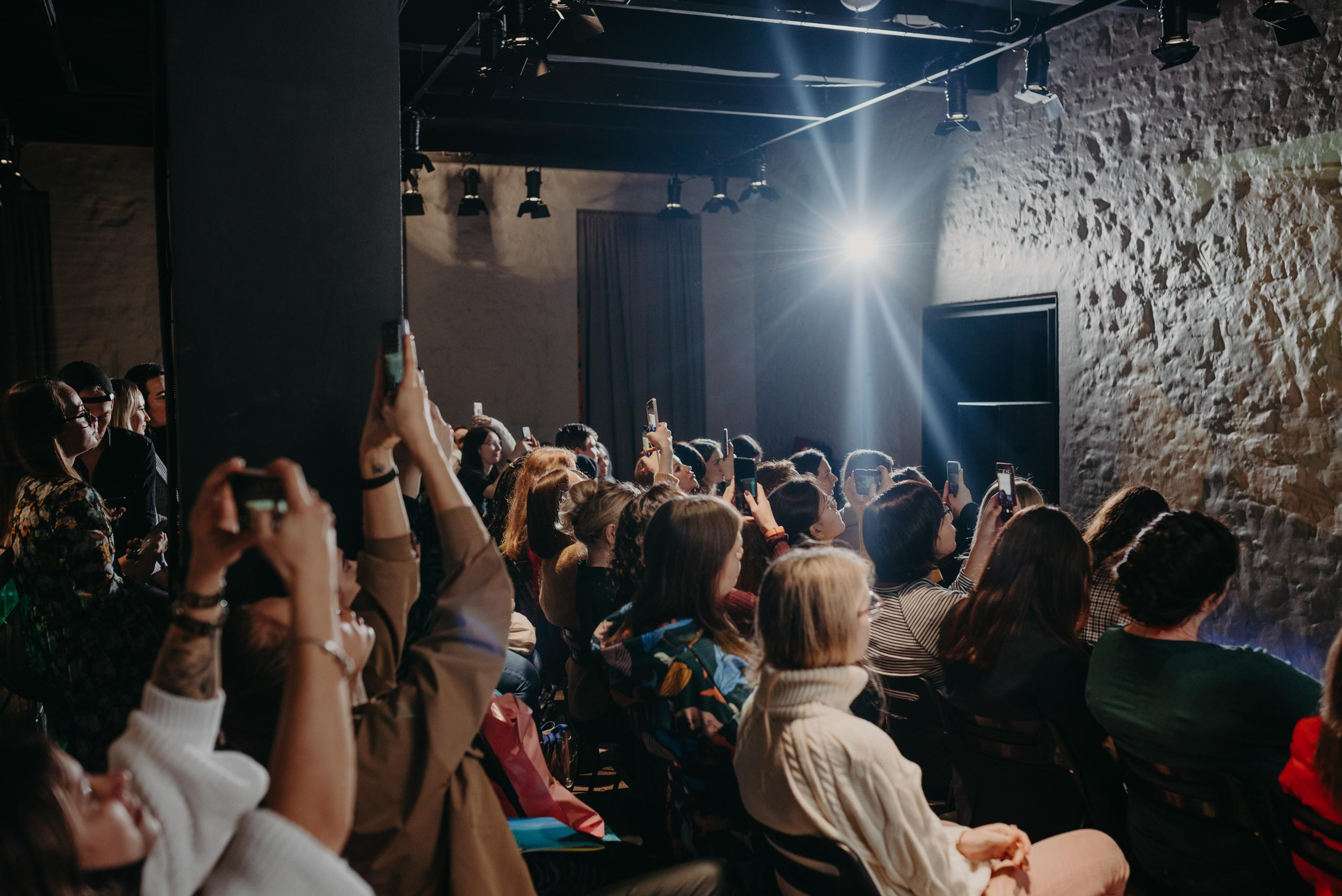 Издательство АСТ. Фотограф в Москве Илья Максимов