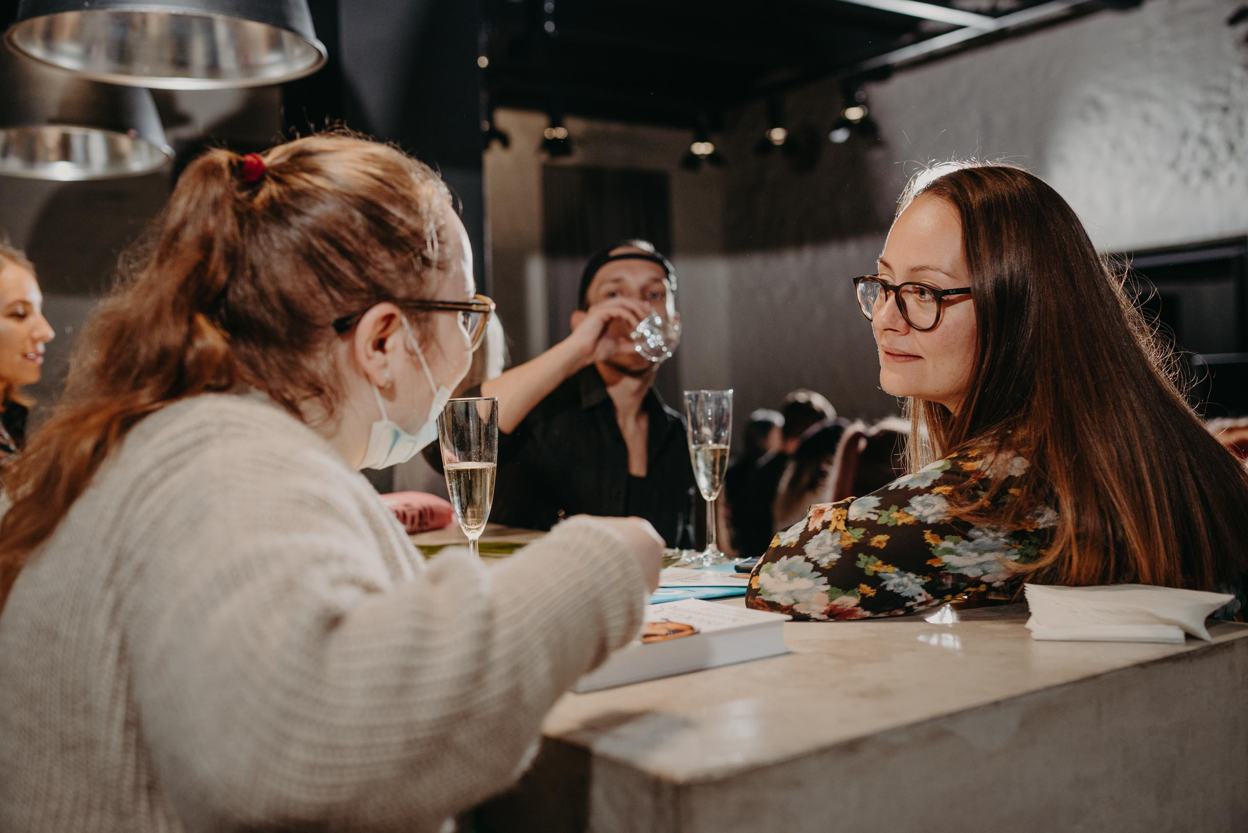 Издательство АСТ. Фотограф в Москве Илья Максимов