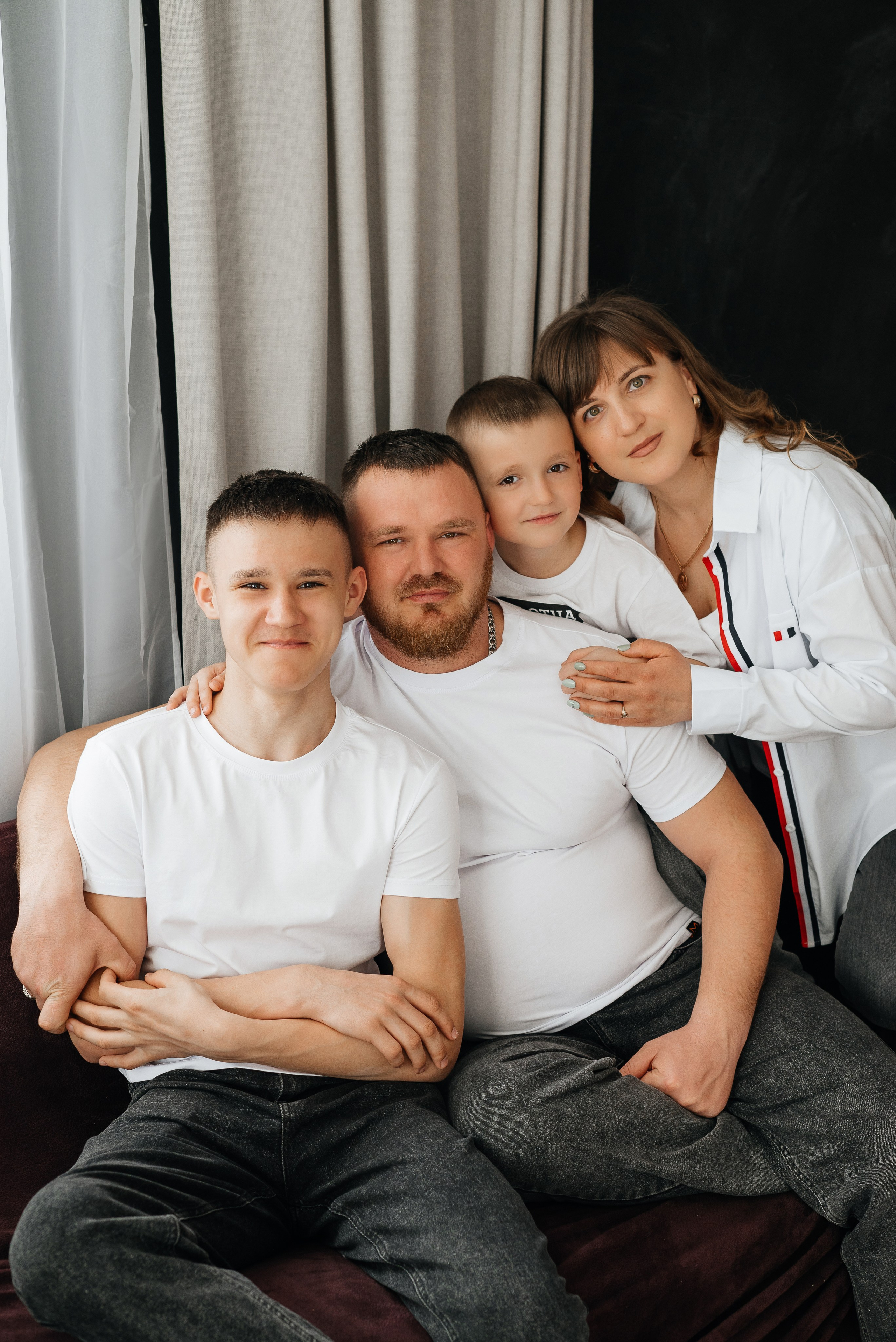 Интерьерная в студии. Свадебный, семейный и школьный фотограф в Бийске Ксения Мамаева