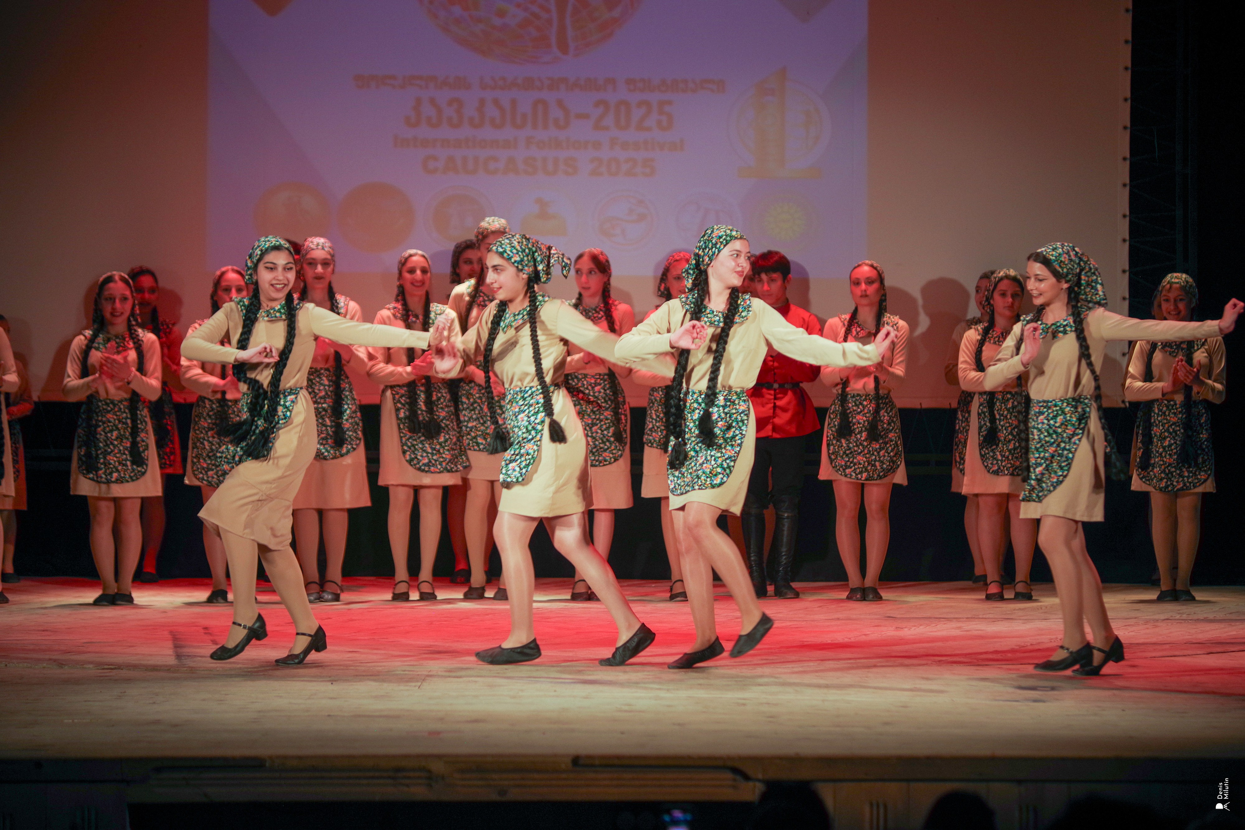 Танцы в прекрасном Они. Портретный фотограф Денис Милютин