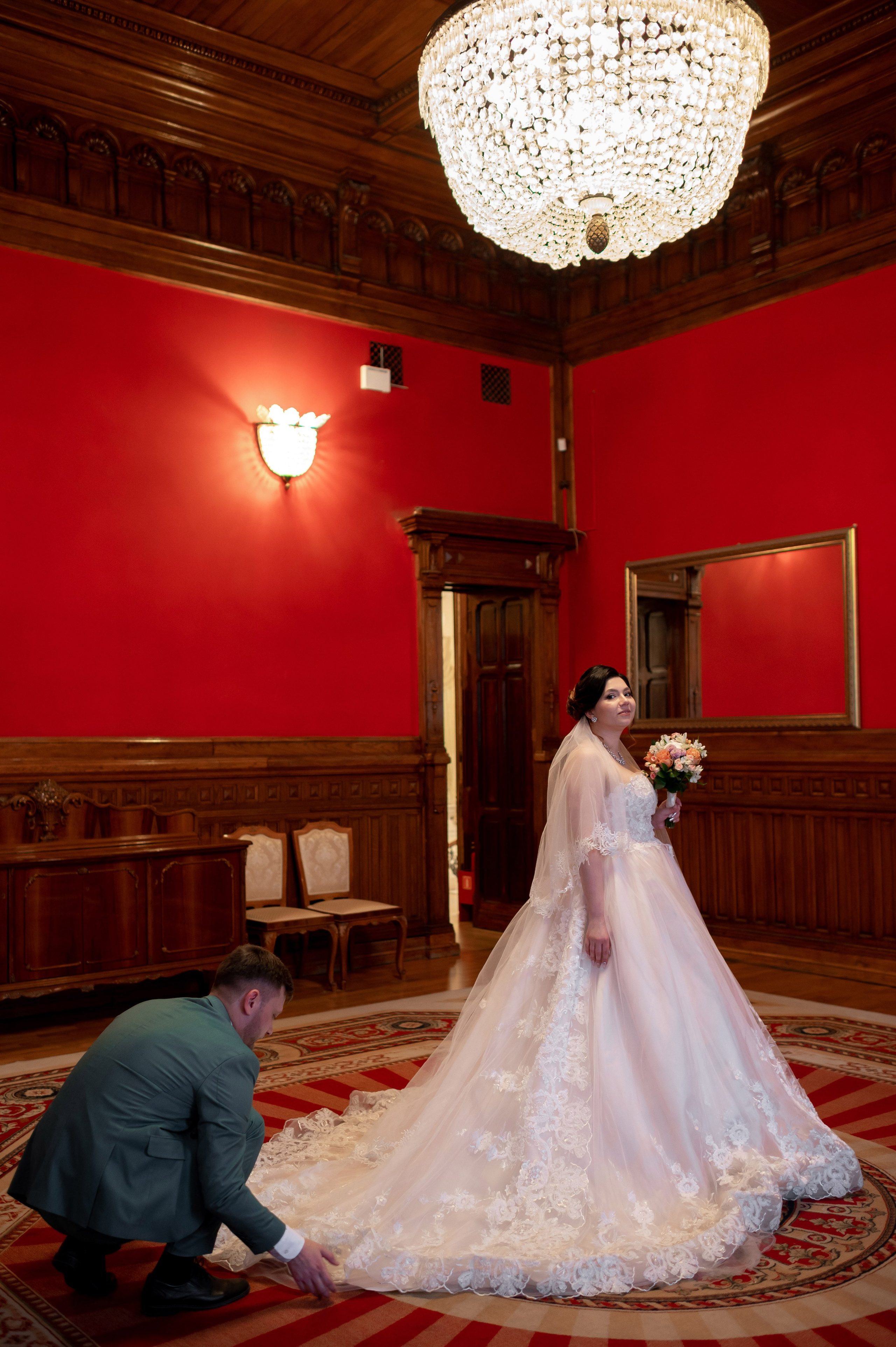 Самая красивая свадебная фотосессия в Эрмитаже. Лучшие свадебные фотографии в Эрмитажа. Портретный, семейный и свадебный фотограф в Санкт-Петербурге и в Пушкине Ширяев Денис