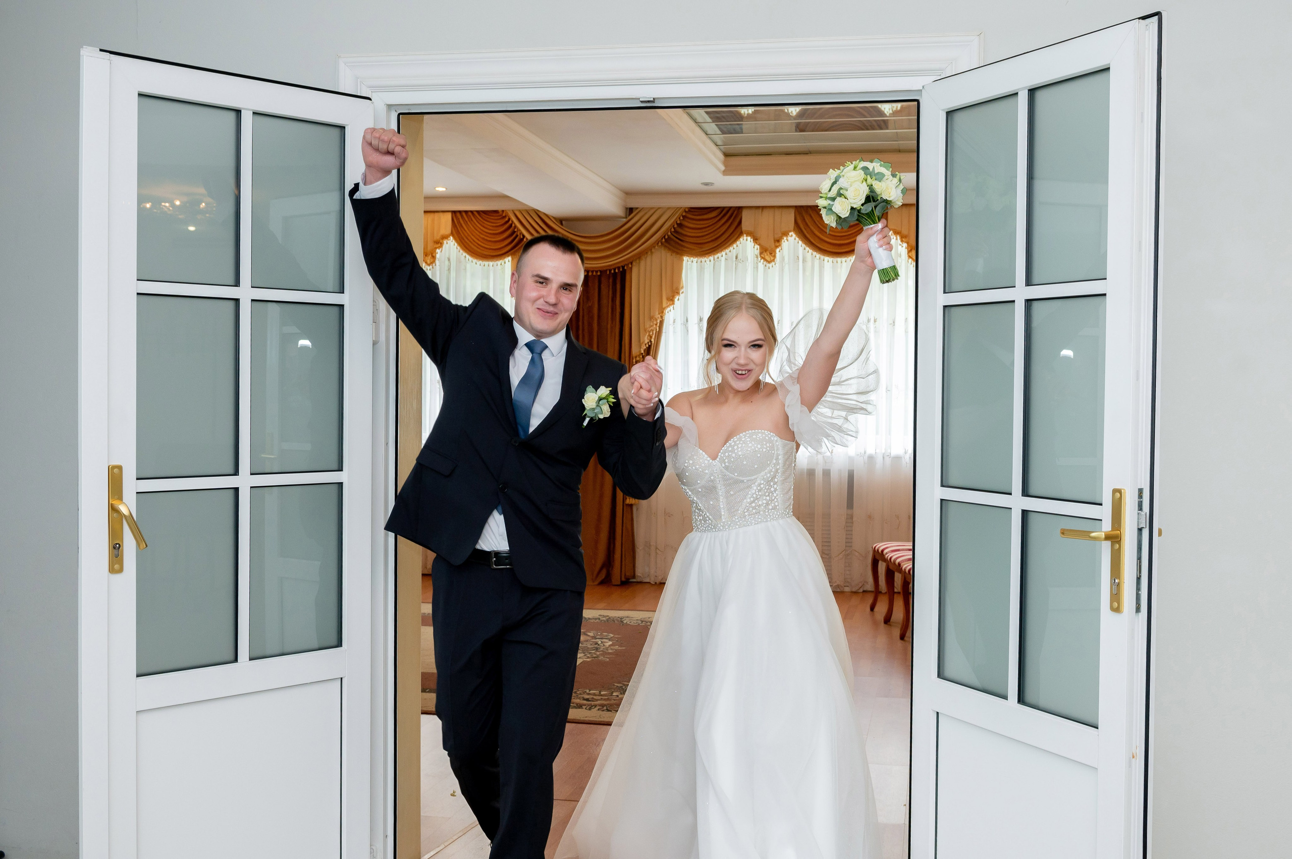 Ксения и Владислав (фотосессия в ЗАГСе и парке города Кингисеппа). Портретный, семейный и свадебный фотограф в Санкт-Петербурге и в Пушкине Ширяев Денис