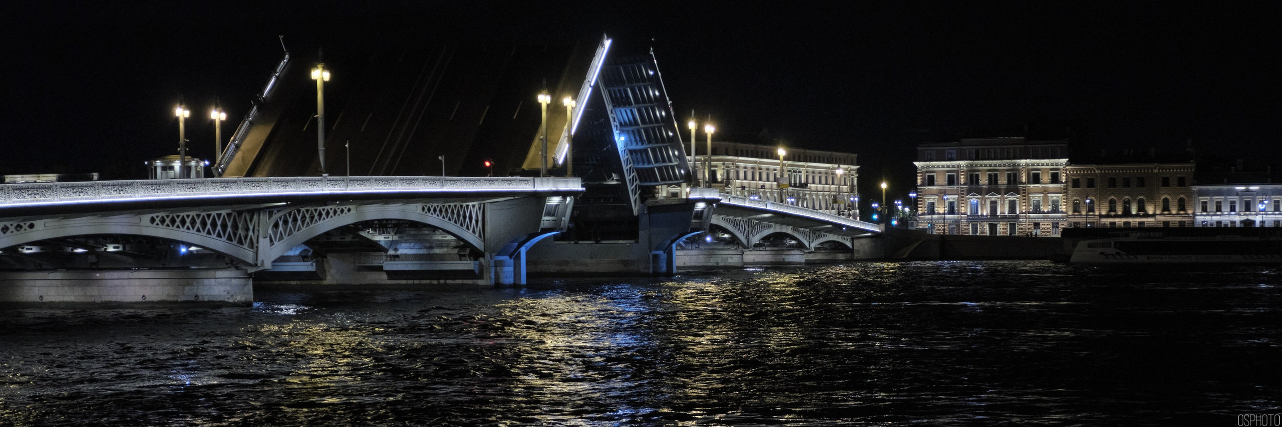 Санкт-Петербург. Фотографъ Сергѣевъ. Поймать мгновеніе