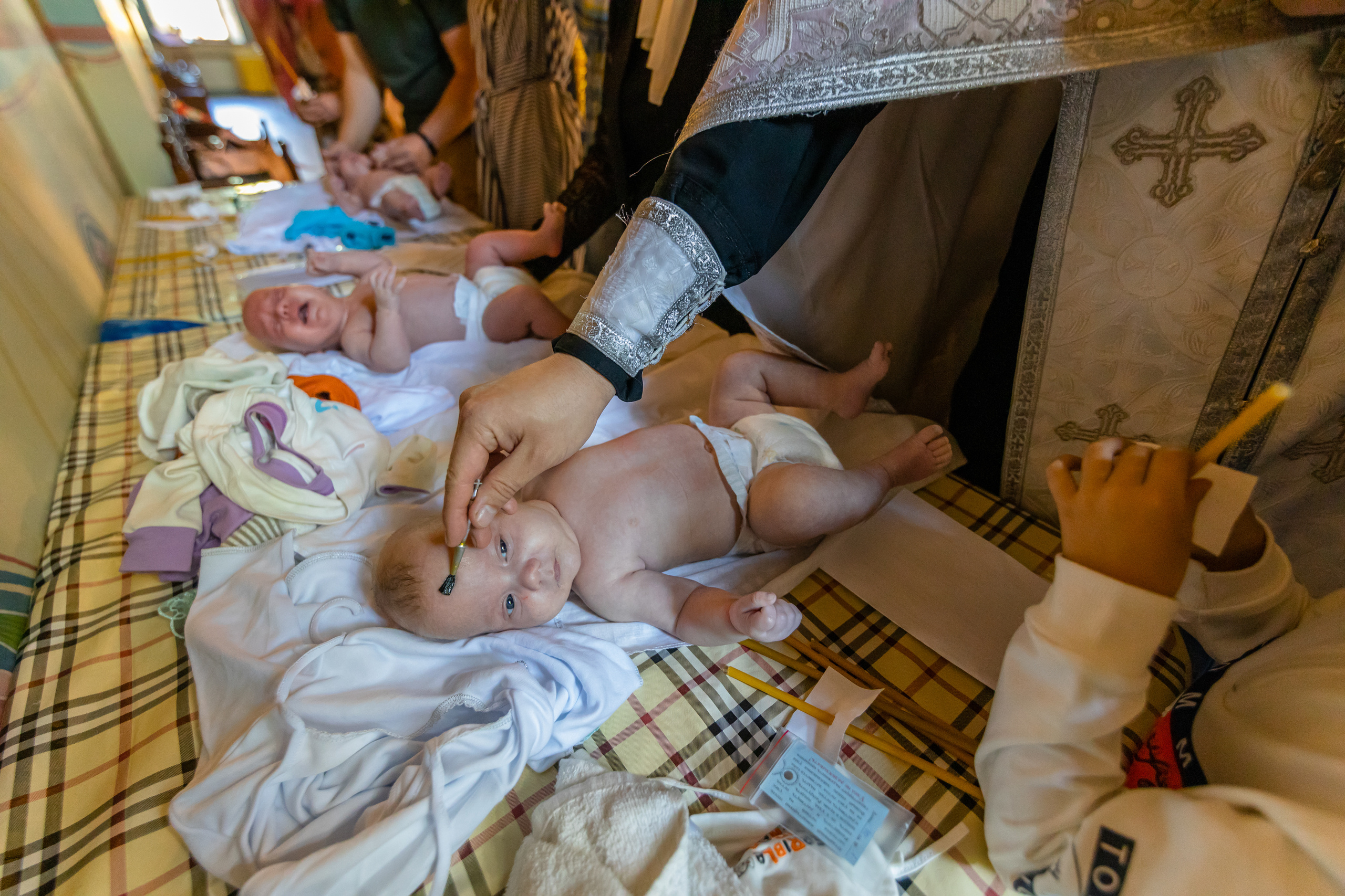 Солнечные крестины тройняшек. Репортажный фотограф Семён Борисов | Москва