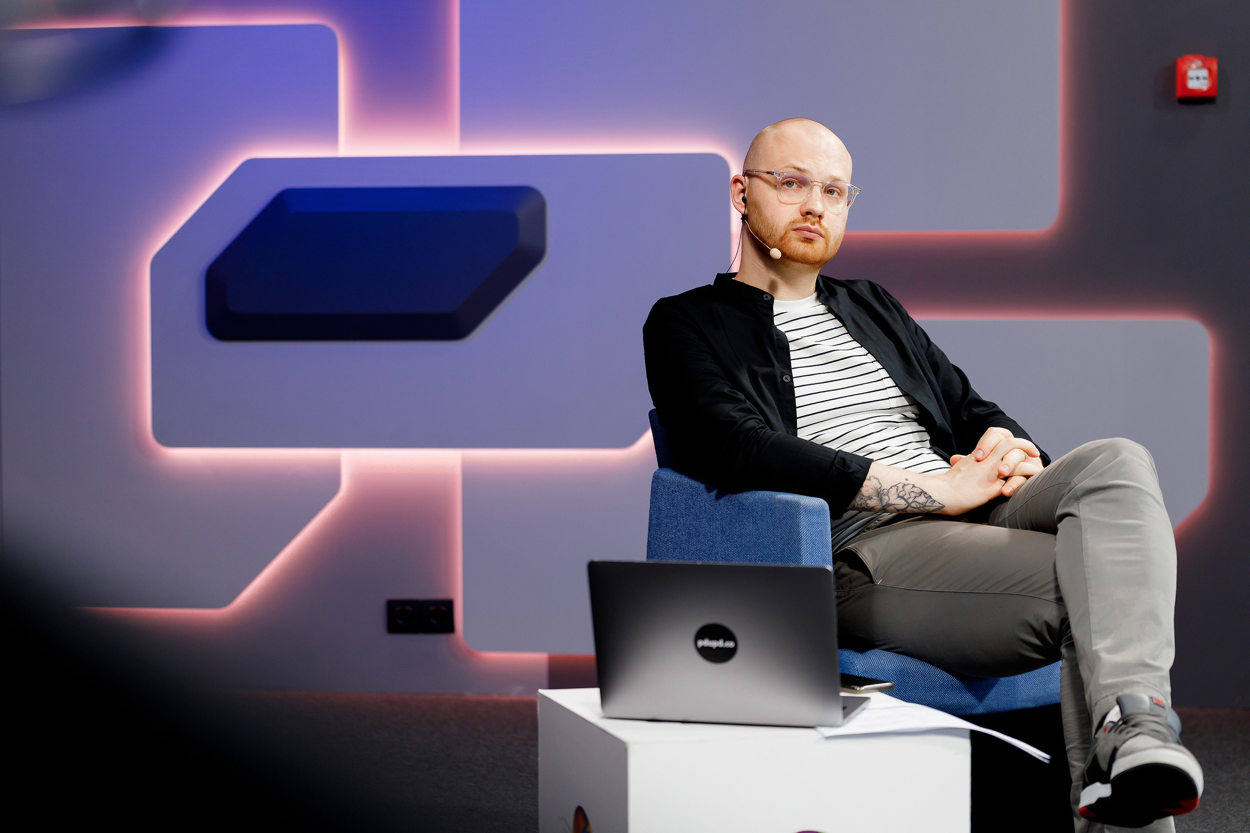 Фотоотчёт с онлайн-конференции НЛЕ 2020. Репортажный фотограф Семён Борисов | Москва