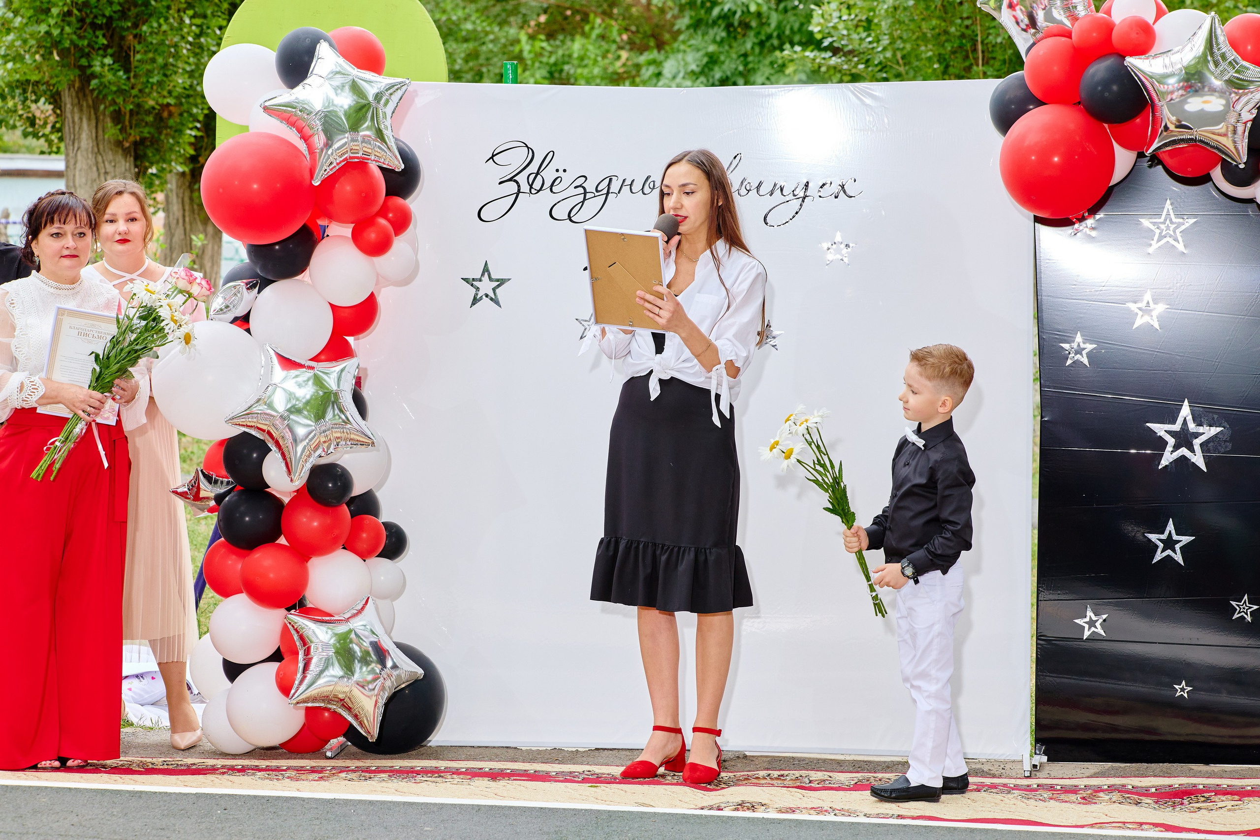 Выпускной 45 сад. Фотограф Выпускные альбомы Таганрог Сергей Коробченко