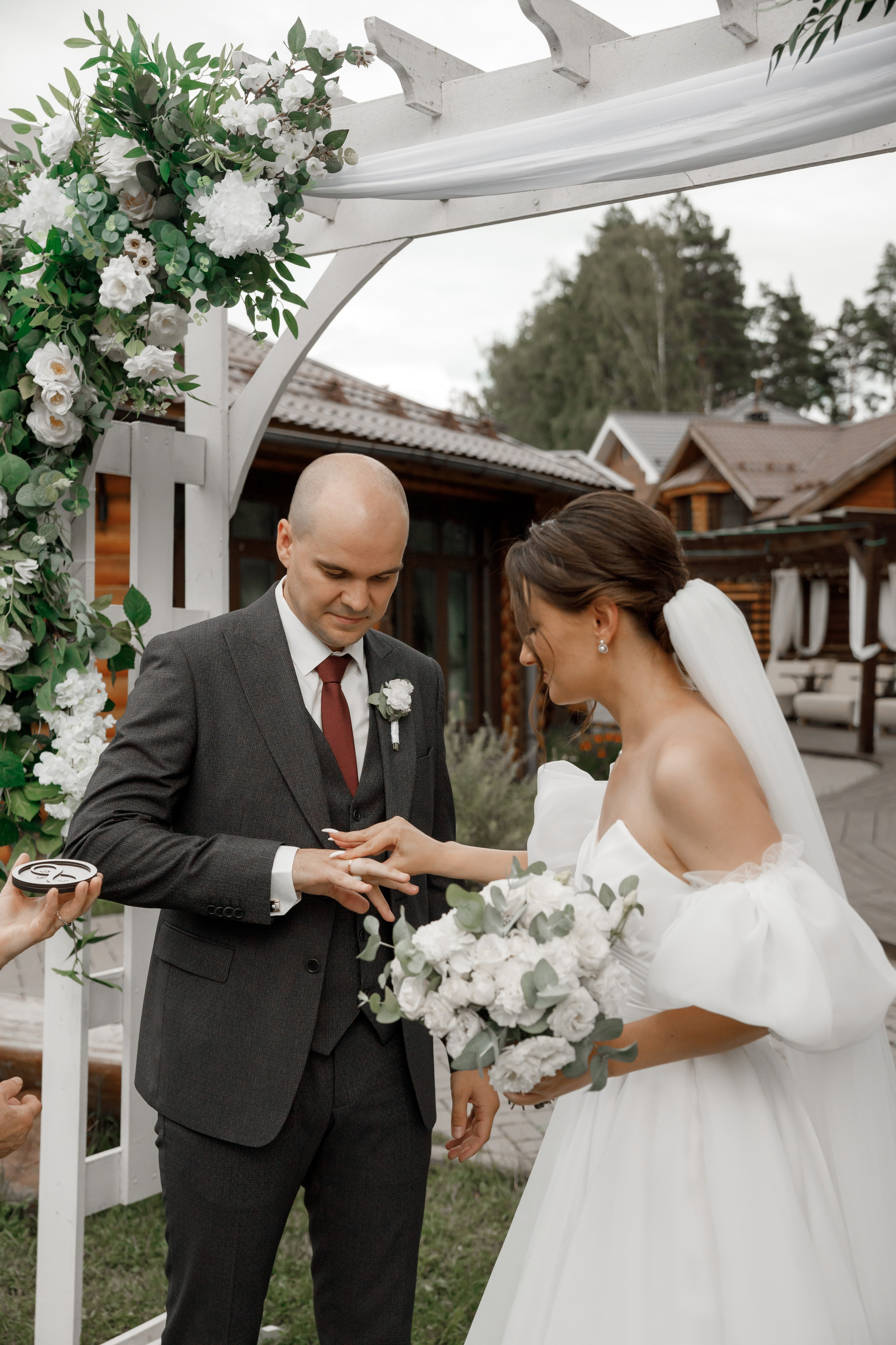 Полина и Дмитрий, загородный клуб «Барин», ЗАГС в г. Пушкино. Свадебный и репортажный фотограф (Москва, Королев и другие)