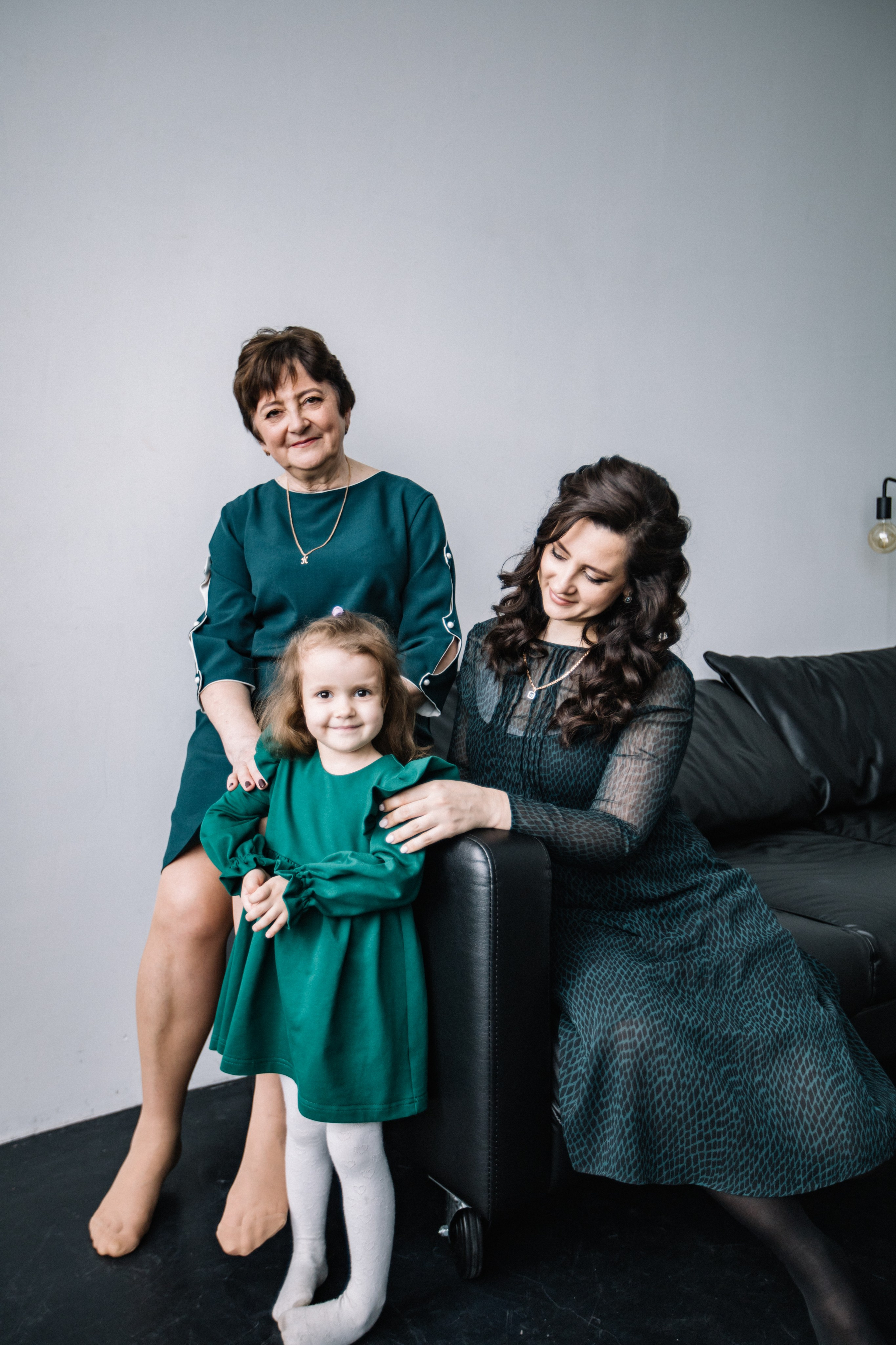 Настя, Маша и Мама. Главная