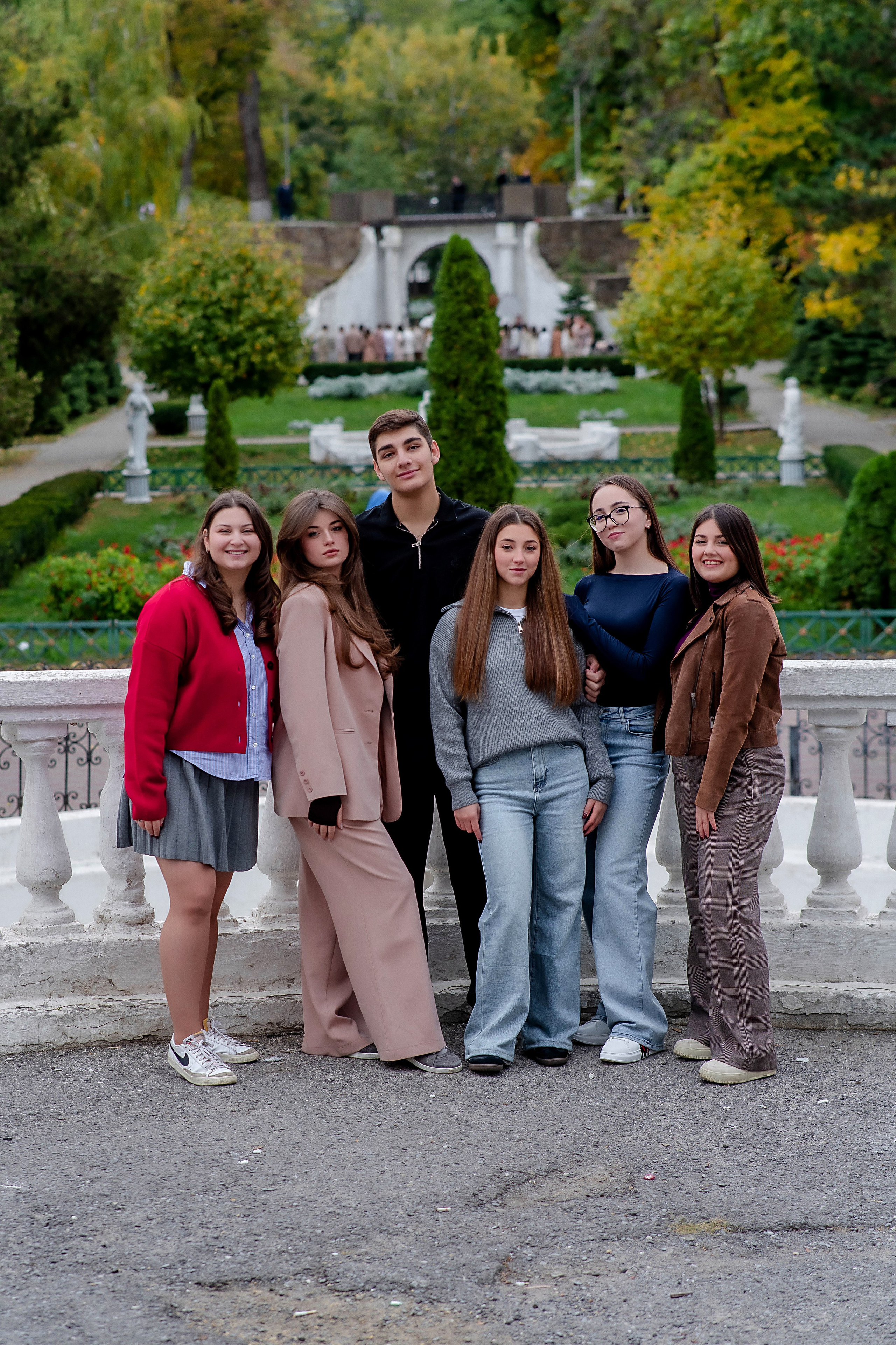 Фотосессия Гимназия № 14 класс 11Б ВЫПУСК 2025. Современные Выпускные Альбомы в Ростове-на-Дону