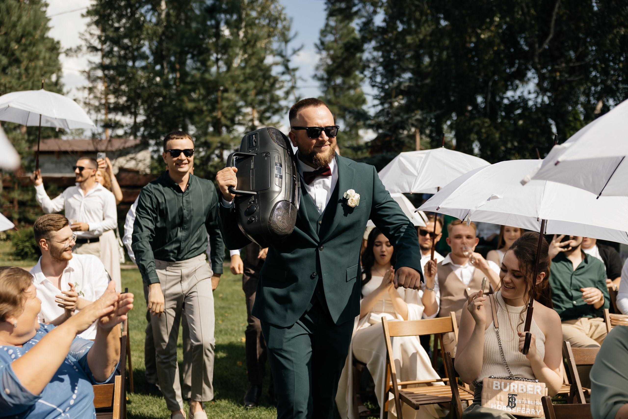 Свадебная история. Лесной Виладж. Свадебный и семейный фотограф Рассказова Виктория