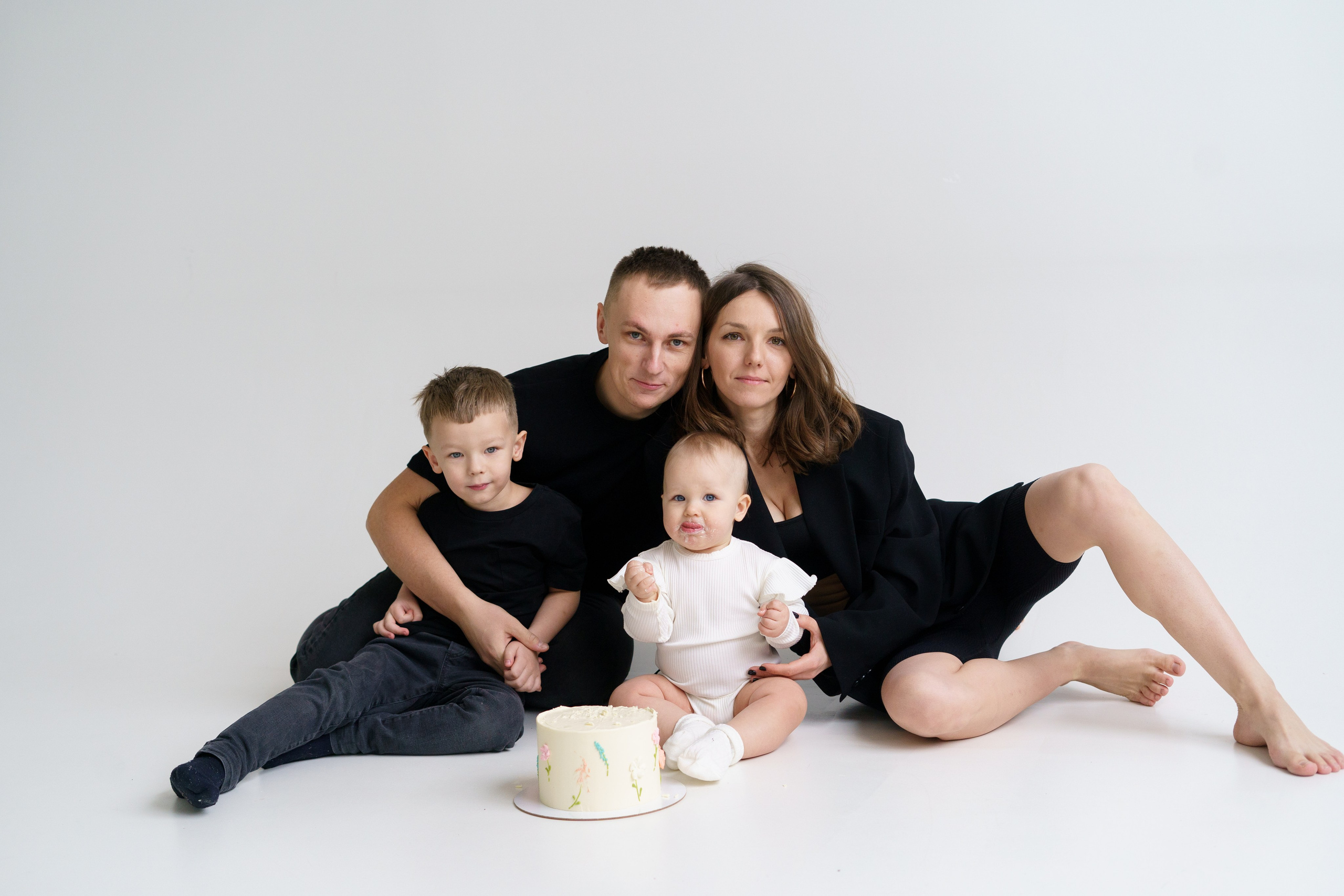 Наталья, Варя, Матвей, Саша. Главная