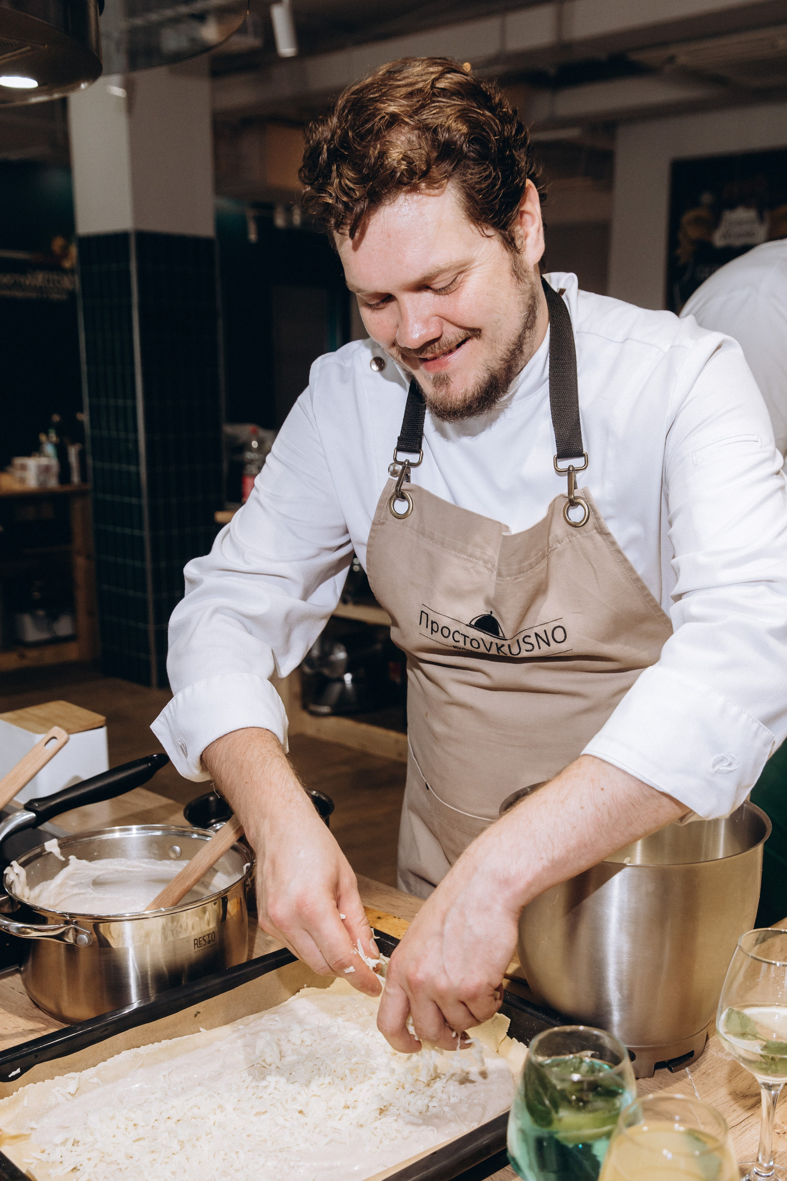 Рецепт праздника: семья, друзья + лазанья, смех и парфе. Семейный фотограф в Москве, Щелково, Фрязино _ Виктория Степанова