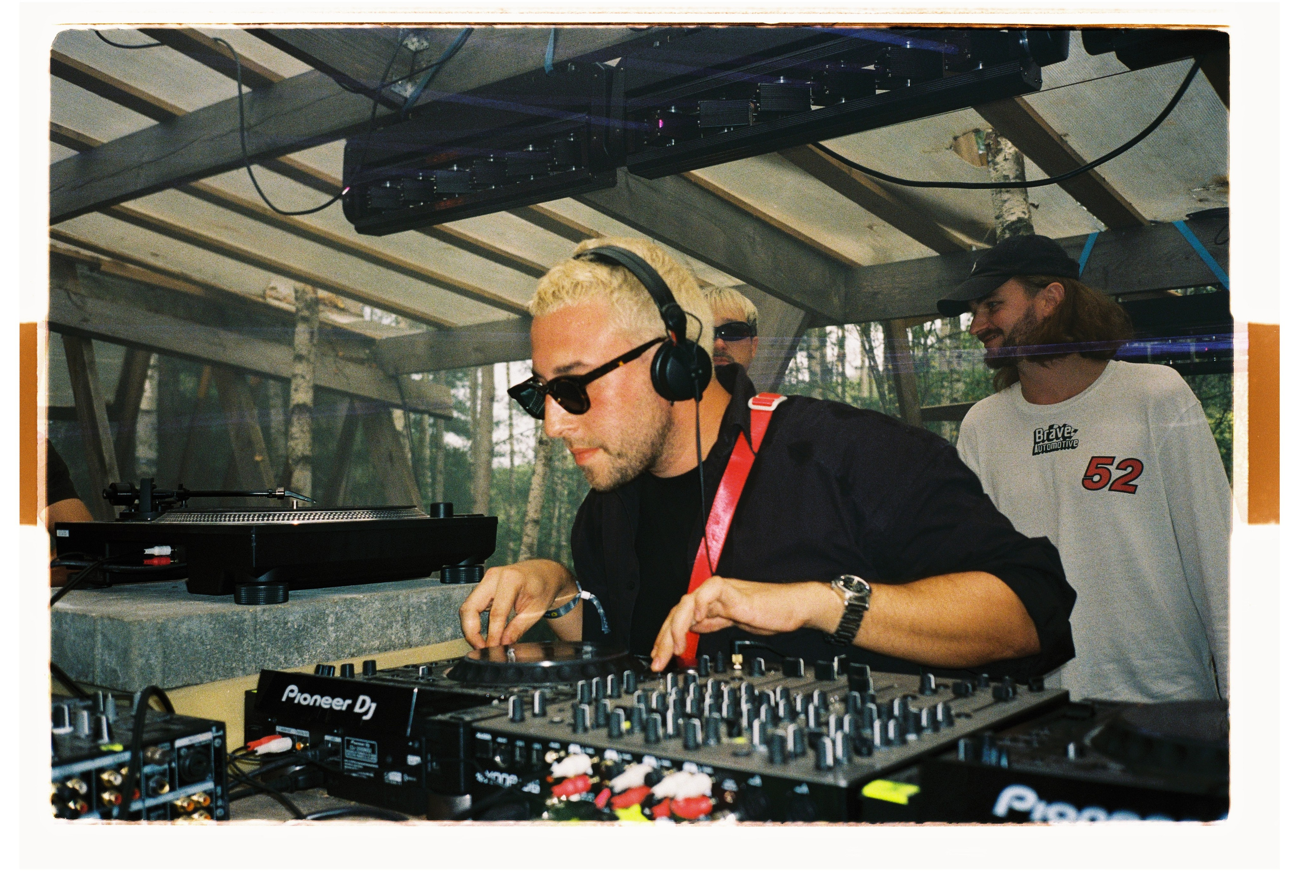 Signal 2024. @tomrus: Рустам Шагиморданов — фотограф