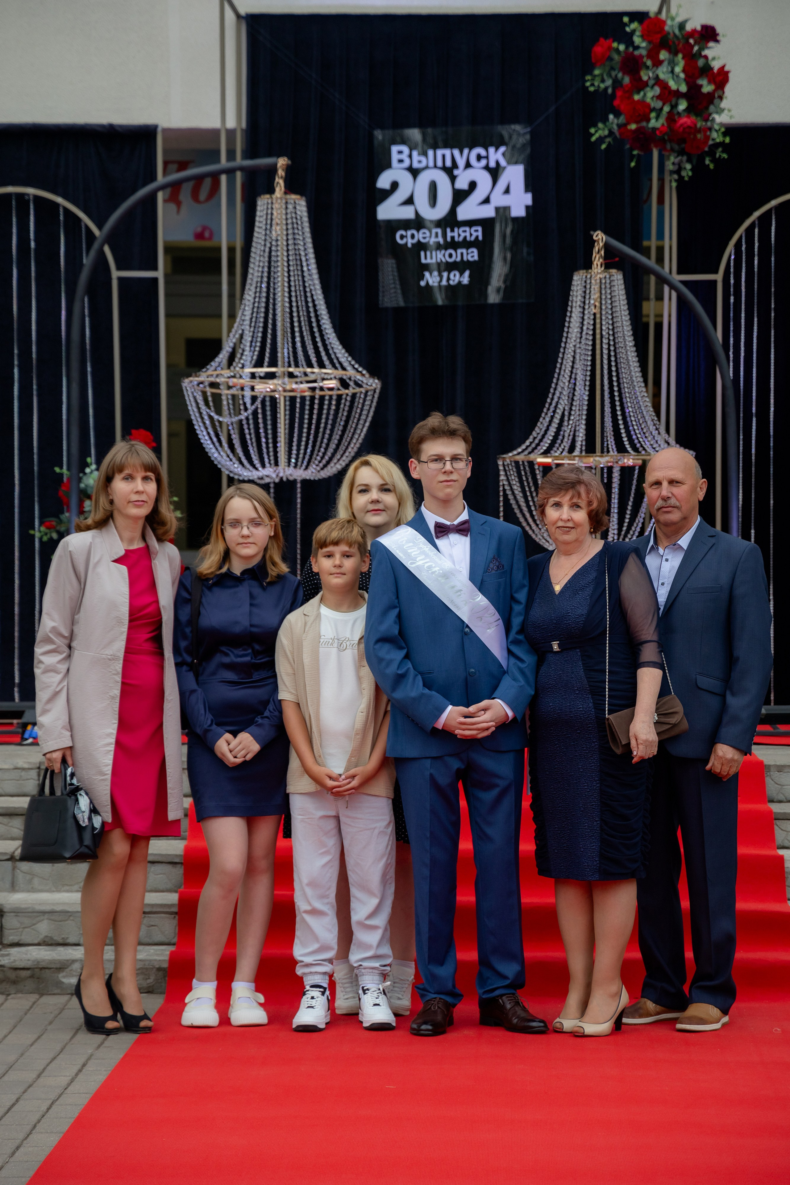 Школьный выпускной 2024 год в Соколе (Минск). Свадебный фотограф в Минске/Беларуси Сергей Спиридонов