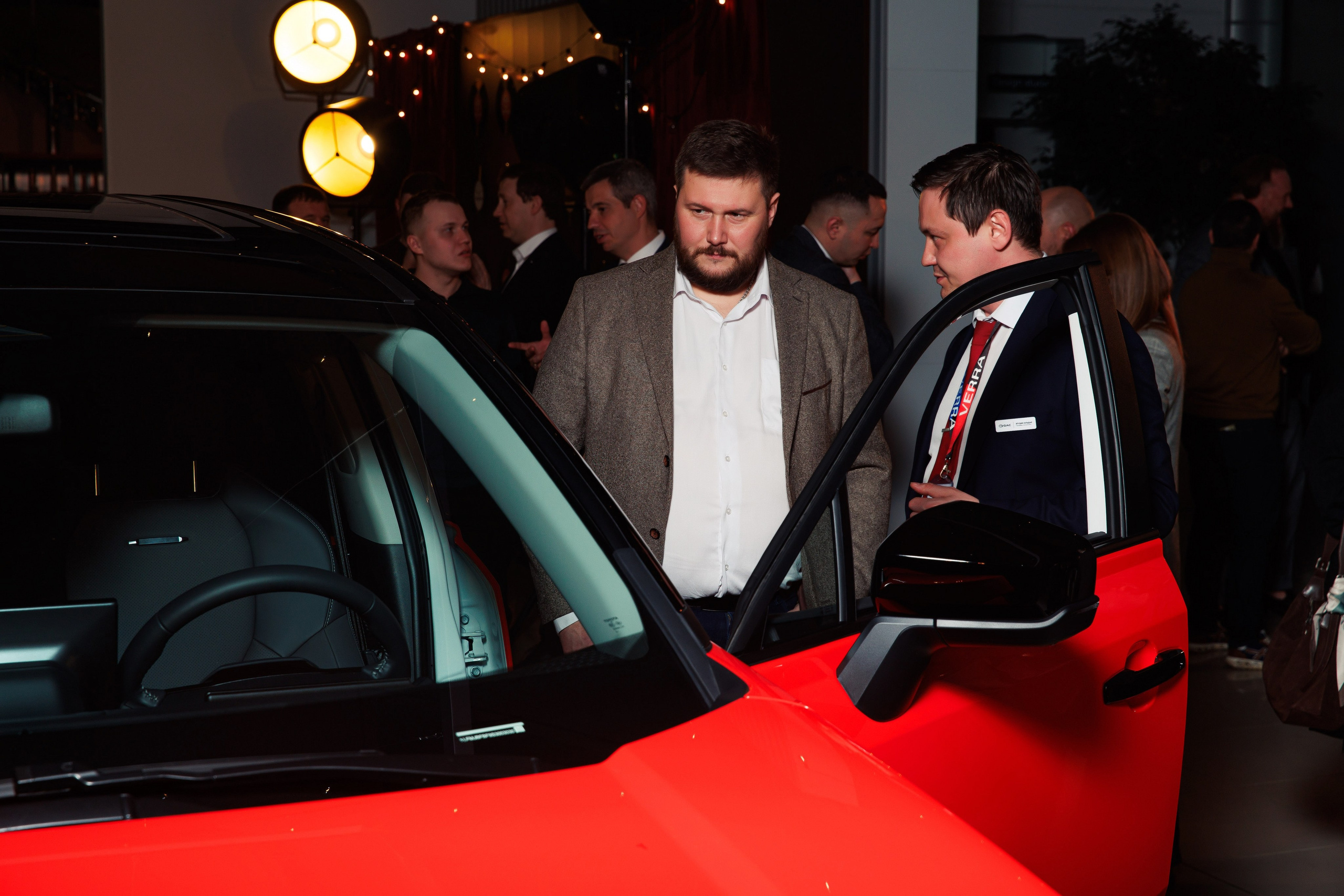 Презентация новой Toyota RAV4. Репортажный и свадебный фотограф в Уфе Павел Кожевников