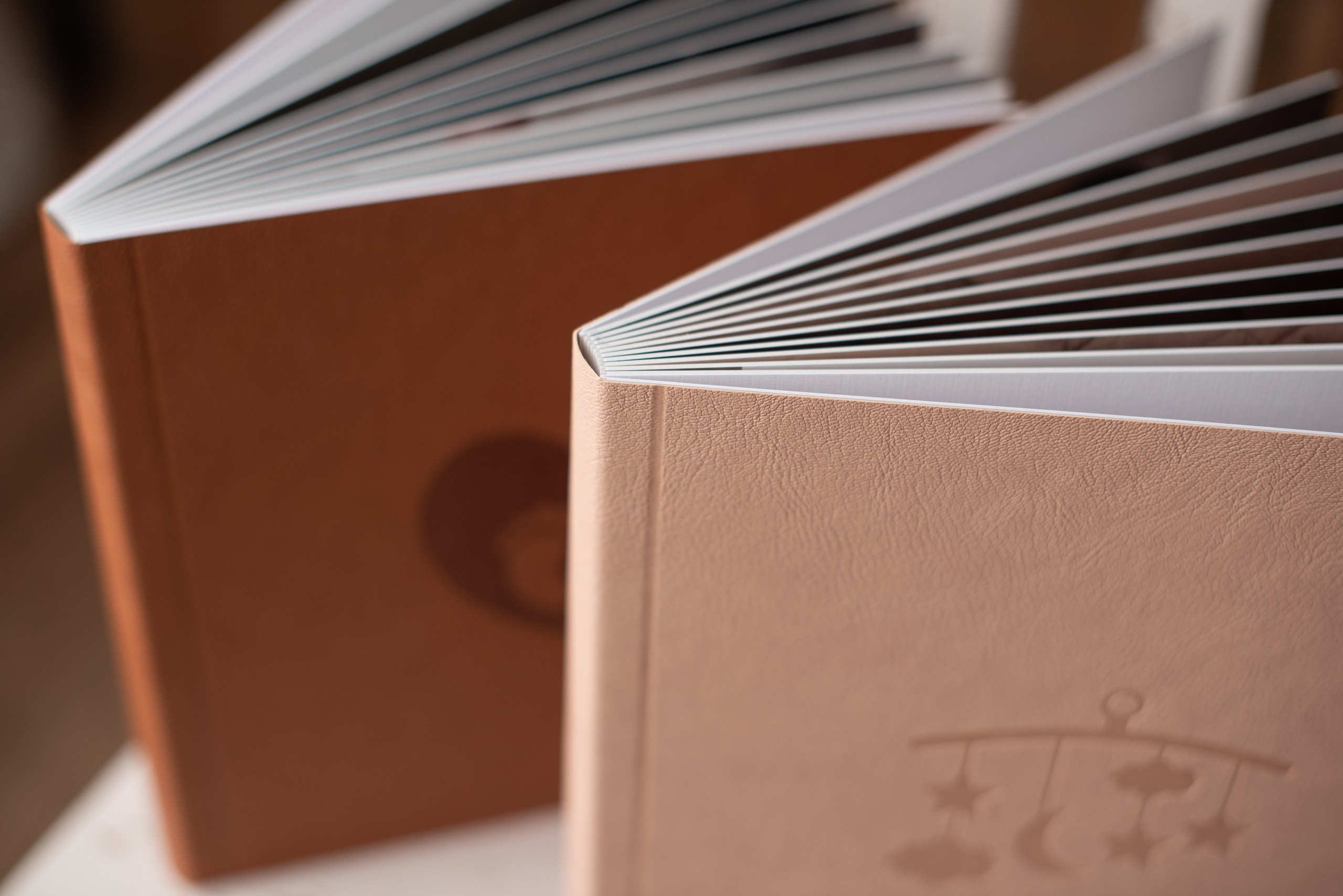 ПЕЧАТНАЯ ПРОДУКЦИЯ. Фотограф новорожденных в Калиниграде Зинченко Анастасия