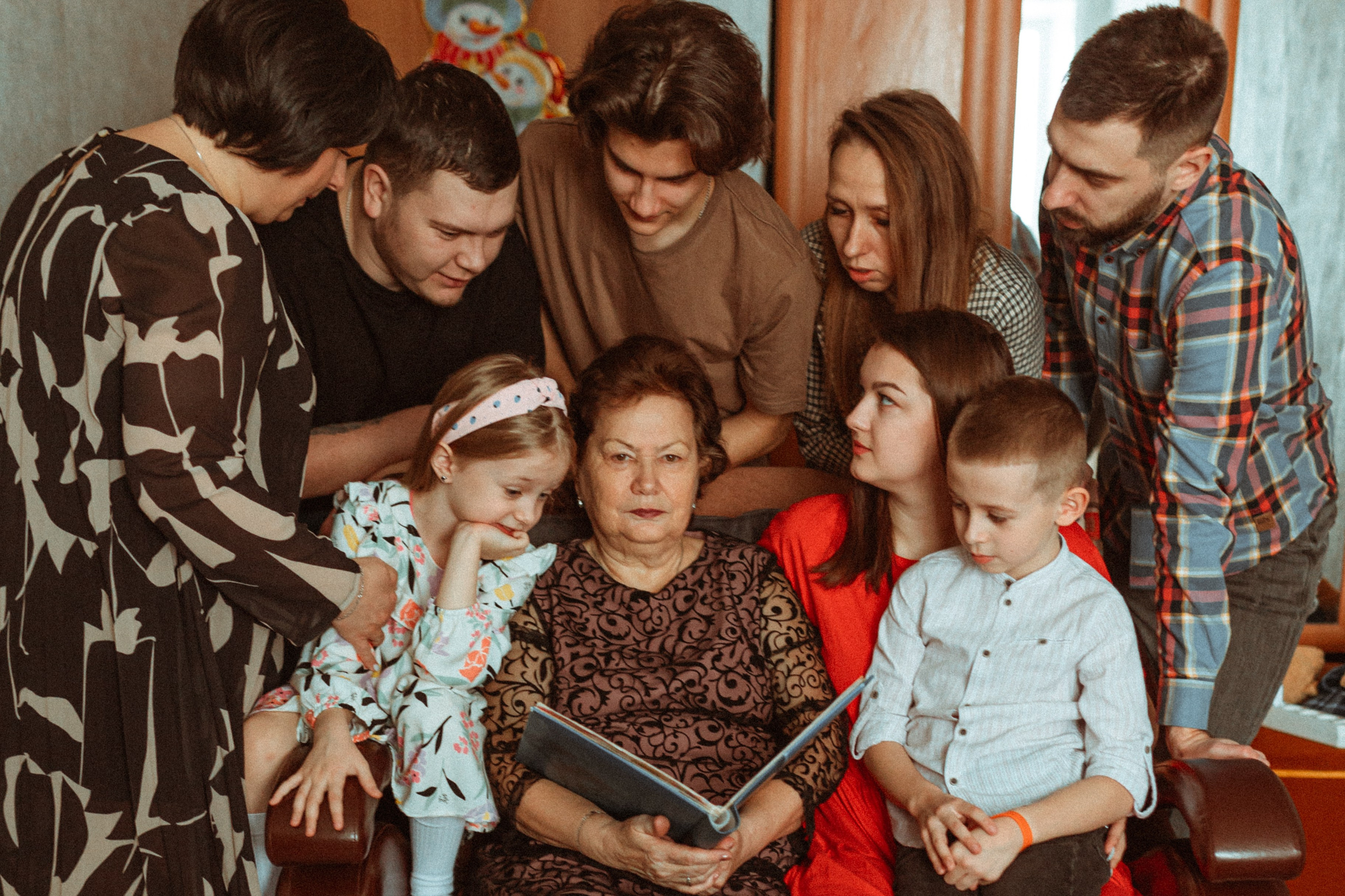 Марина с семьей. Семейный фотограф lifestyle в Новосибирске Елена Шпилевая