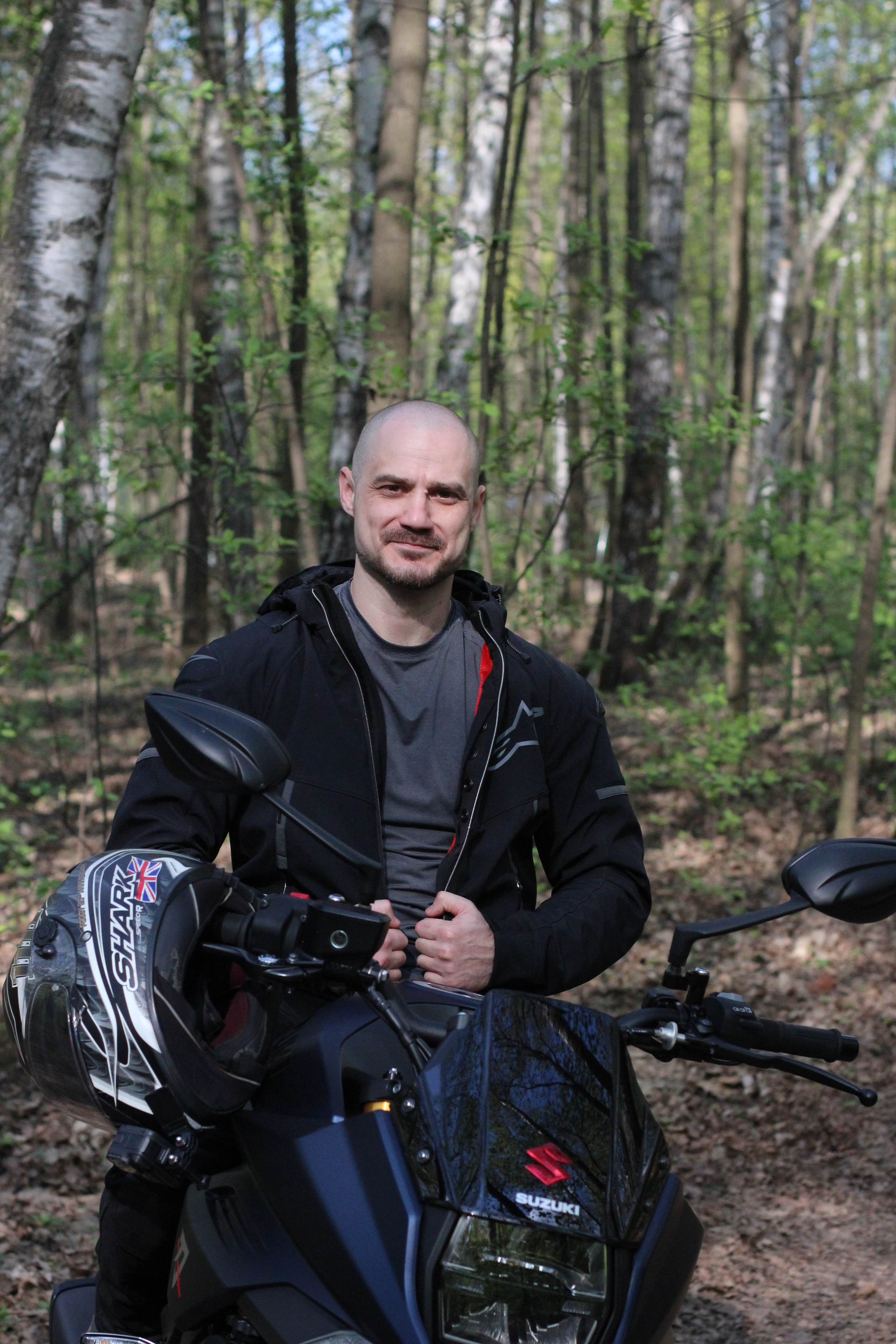 Алексей и мотоцикл 🏍️, парк Сокольники. Ваш личный фотограф в Москве Мила