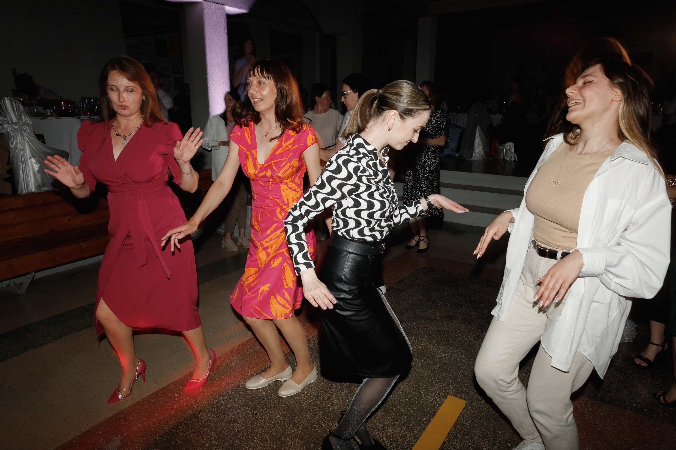 Школьный выпускной 2023 год в Минске. Свадебный фотограф в Минске/Беларуси Сергей Спиридонов