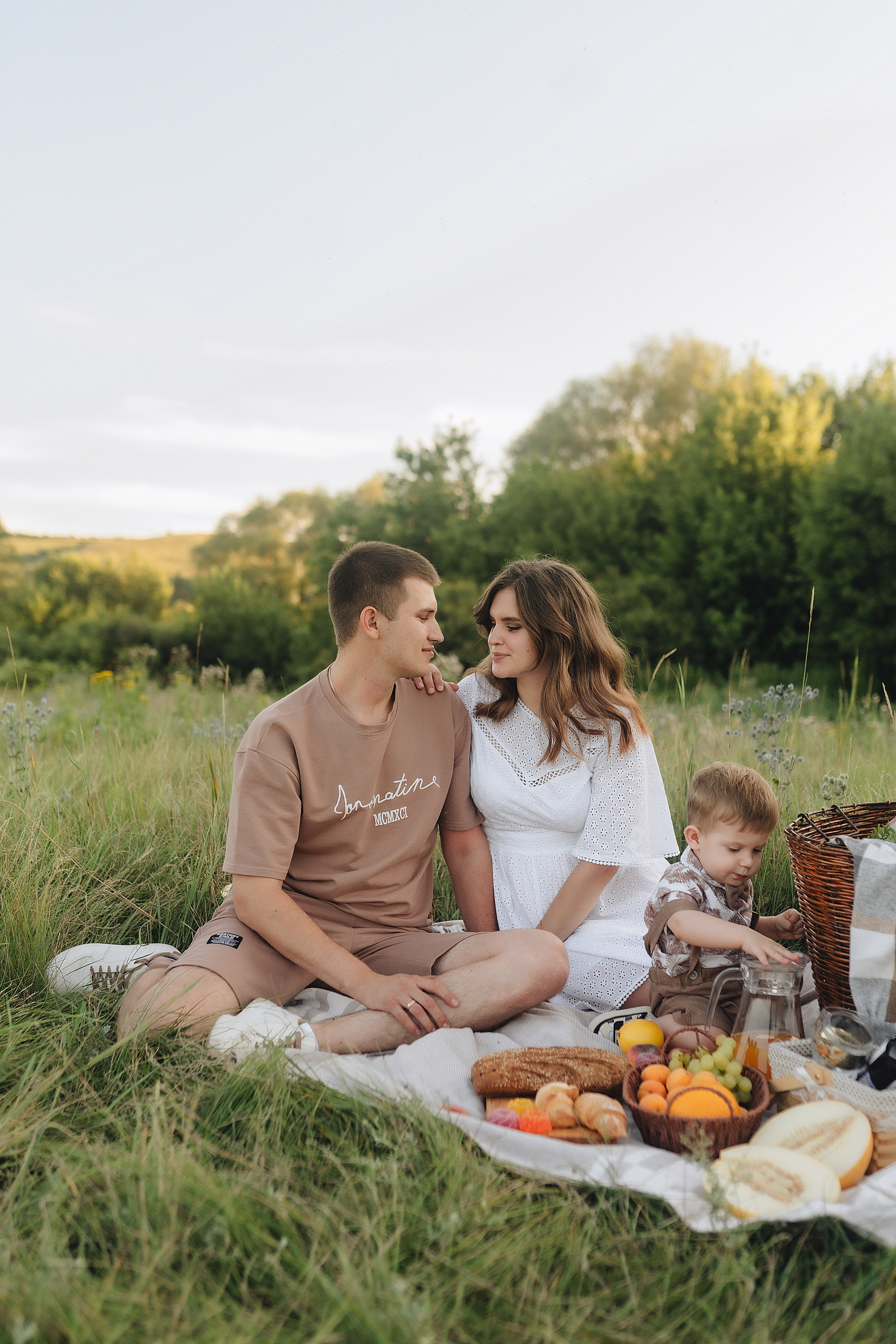 Светлана, Сергей и Женя | Семейная съемка на закате. Фотограф Карина Шмулёва. Воронеж и область