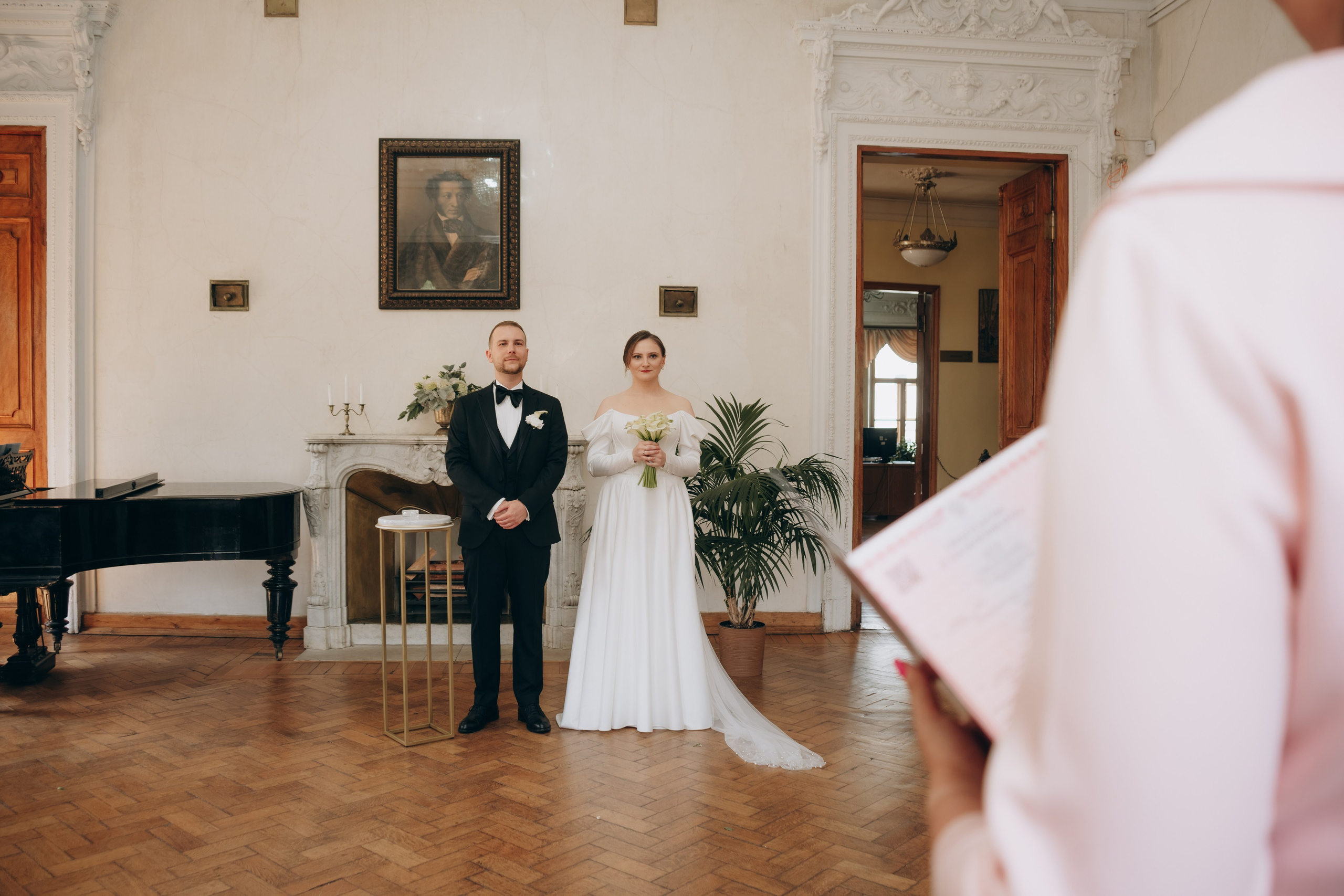 Свадебная фотосессия в Москве / Библиотека-читальня им. А. С. Пушкина. Фотограф Москва Виктория-Антуанетта