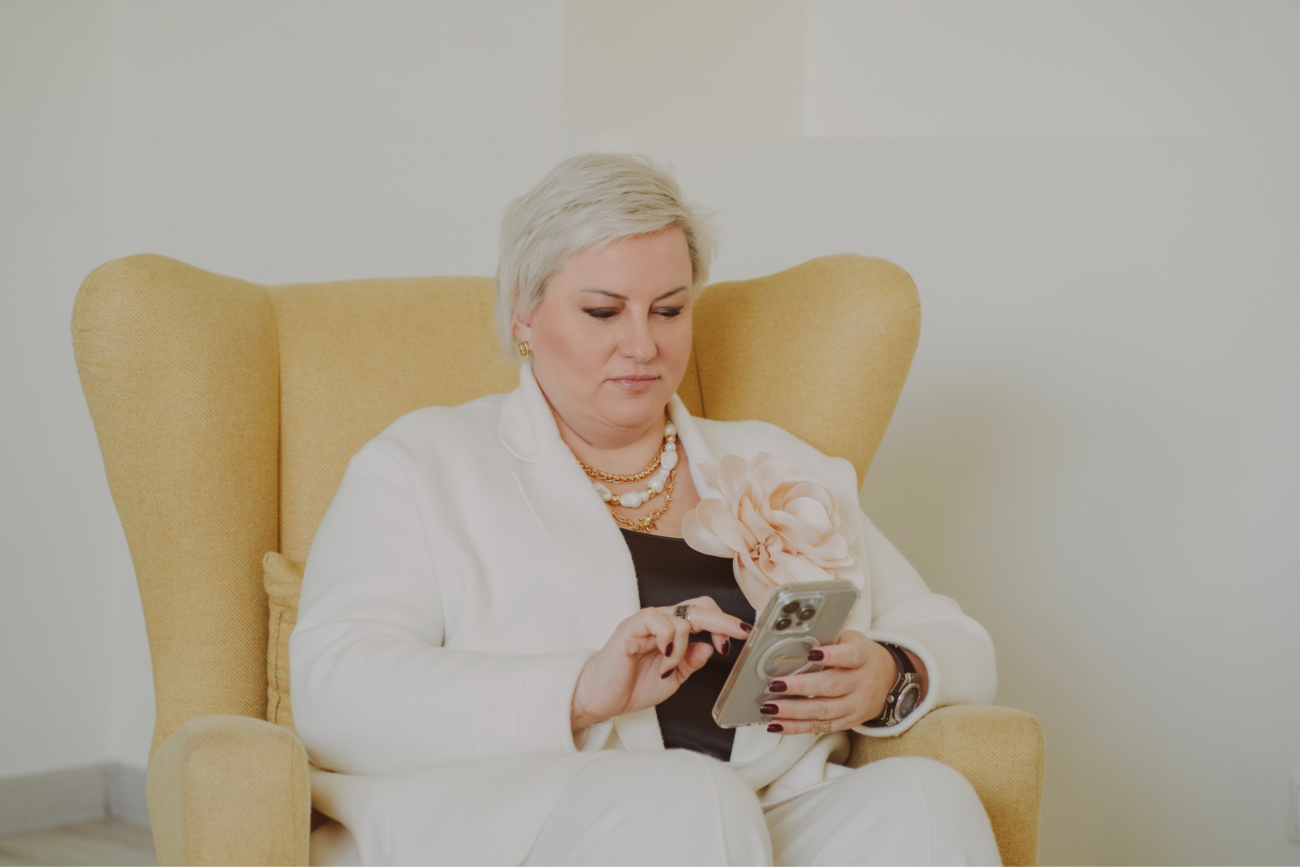 Запись подкаста с экспертом. Творческие фотосессии в Москве. Фотоальбом лидера группы ЯЛО