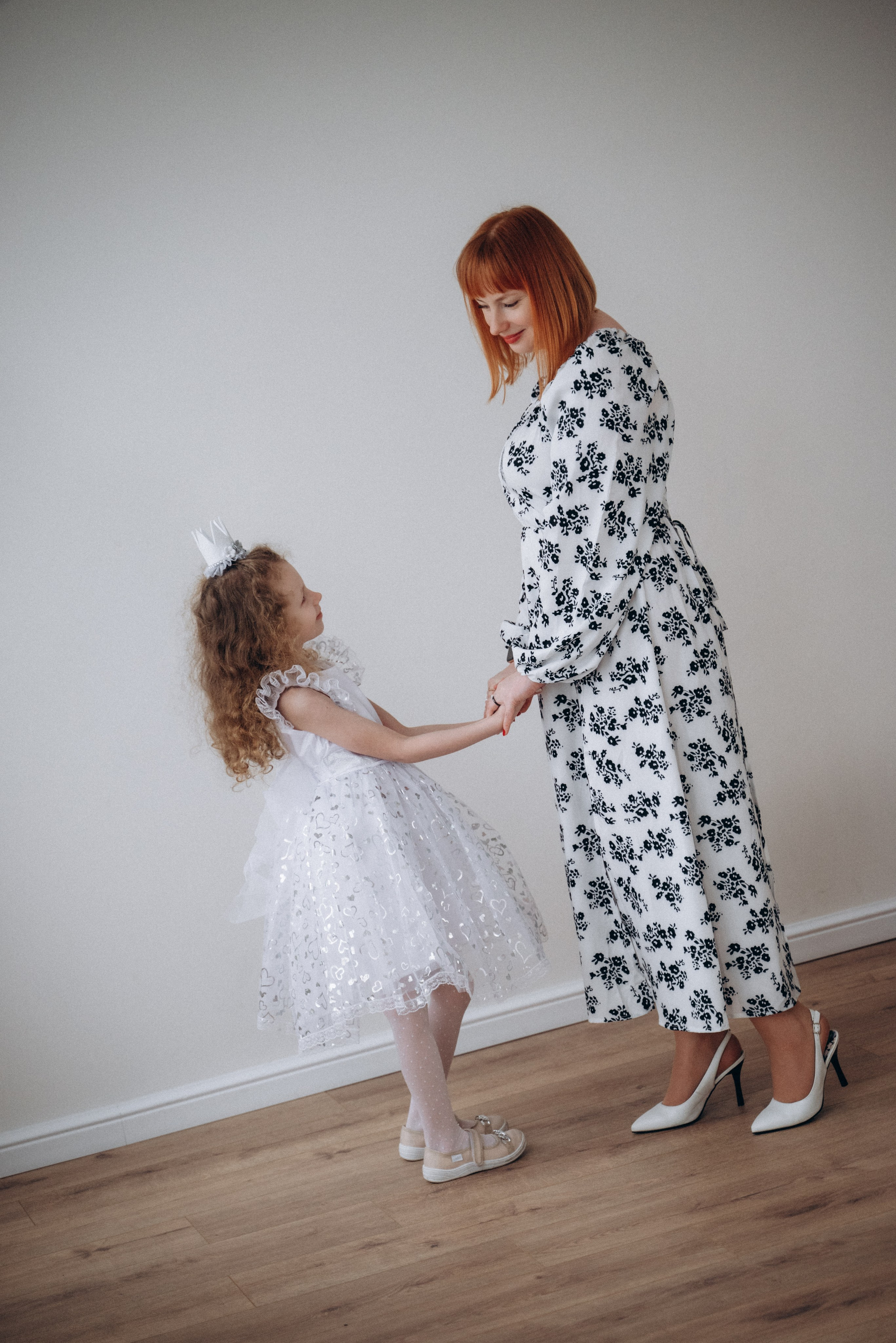 Алёна и Мия — весенний фотодень. Семейный фотограф в Минске Дарья Дреко