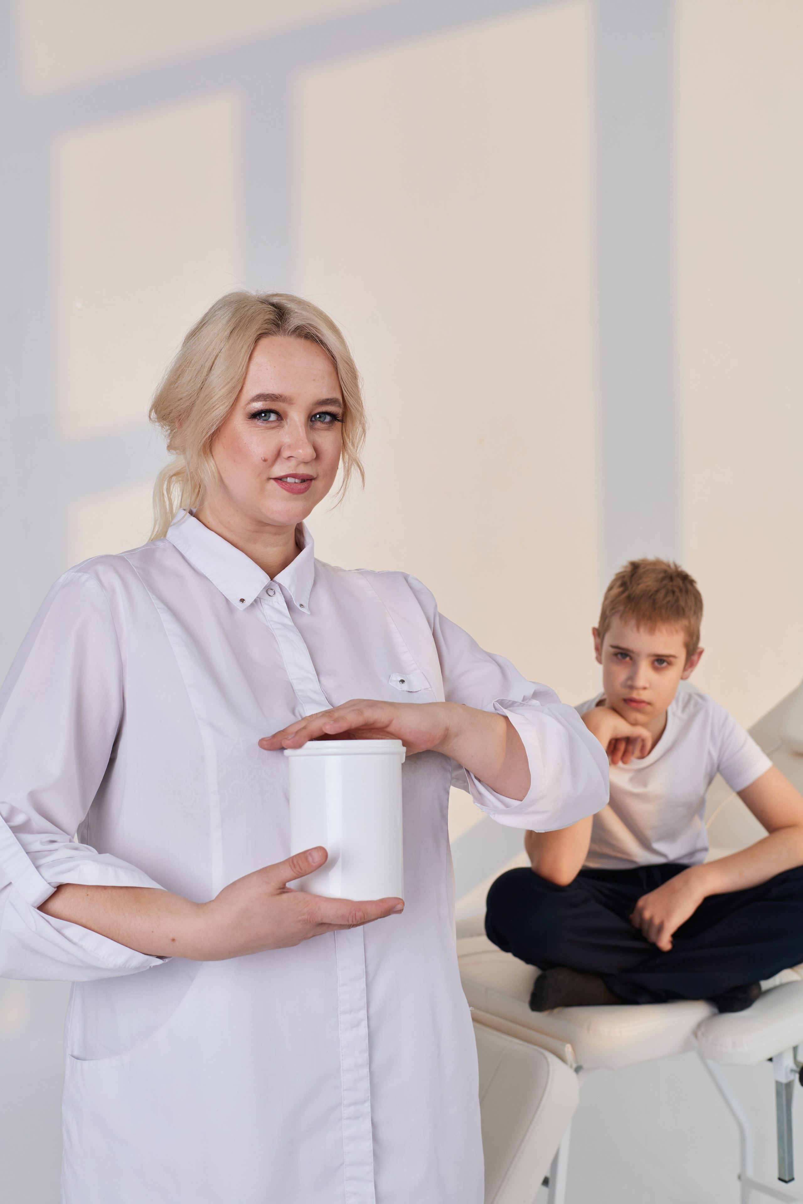 Контент-съёмка для студии шугаринга. Контент-фотограф в Абакане Наталья Нагибина