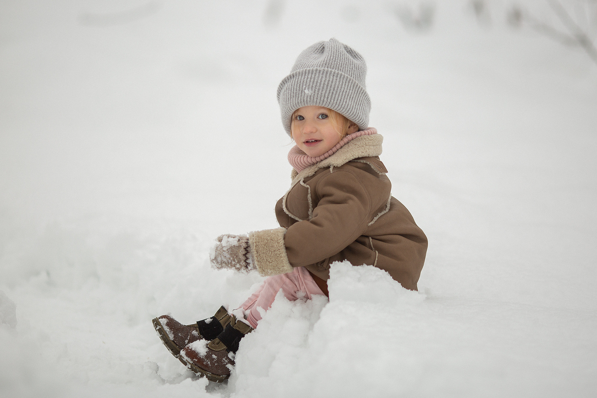 Кира и Аида, зимняя прогулка. Семейный фотограф в Москве Марина Петра
