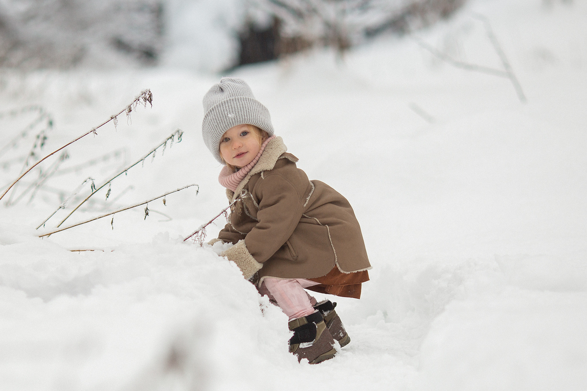 Кира и Аида, зимняя прогулка. Семейный фотограф в Москве Марина Петра