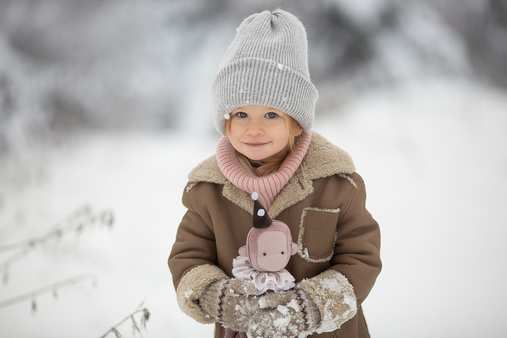 Кира и Аида, зимняя прогулка. Семейный фотограф в Москве Марина Петра