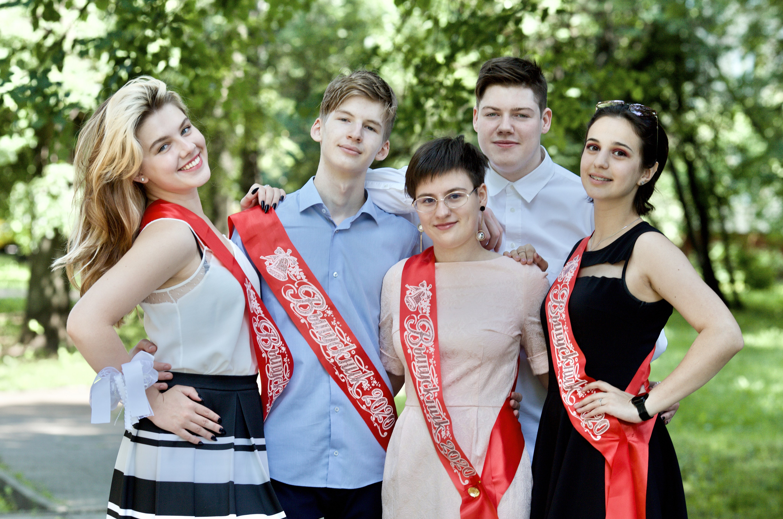 9/11 класс. Групповые фото. Школьные выпускные альбомы в Москве Марина Николаева