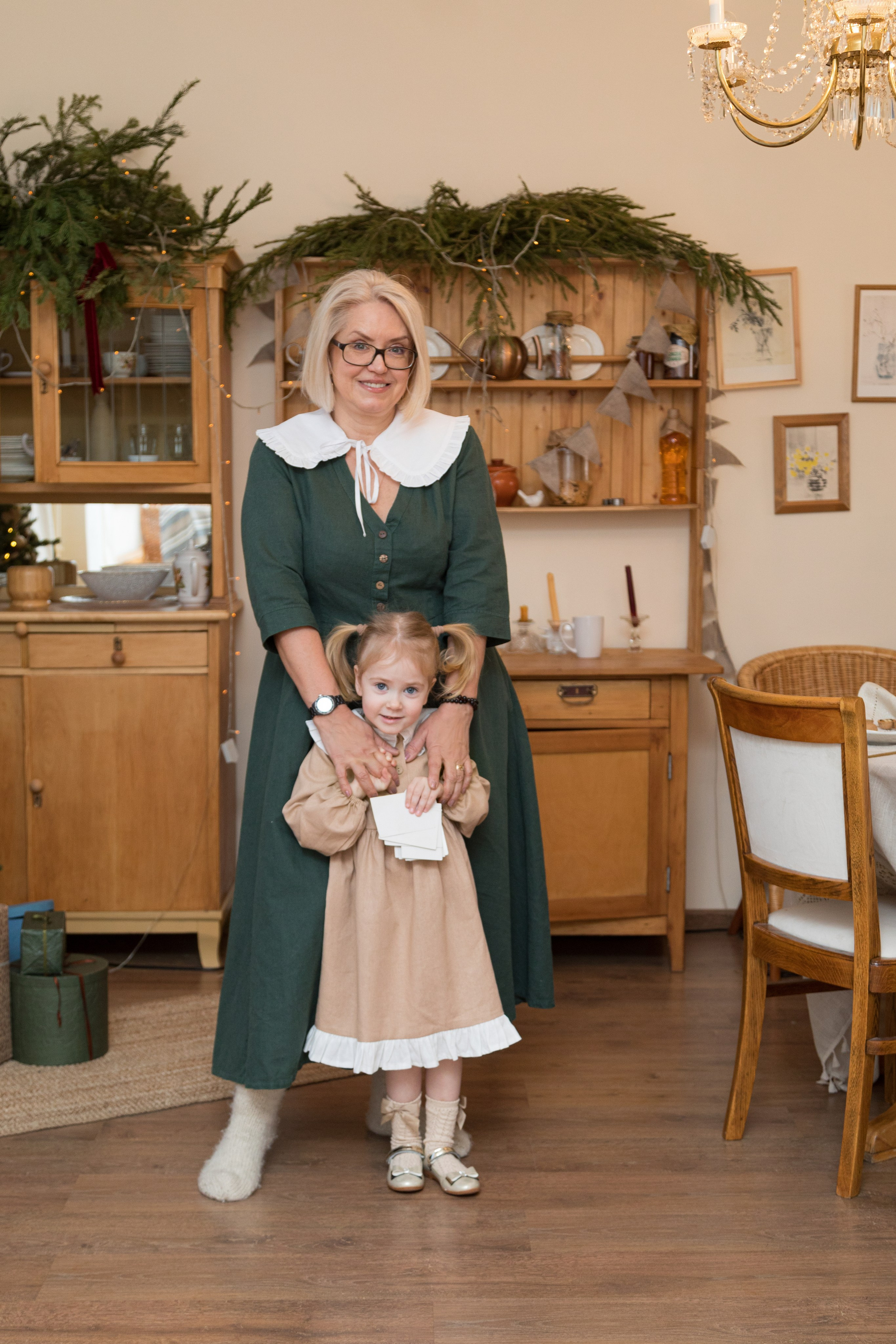 Семейная новогодняя студийная фотосессия. Детский и контент фотограф Надя Волкова Санкт-Петербург