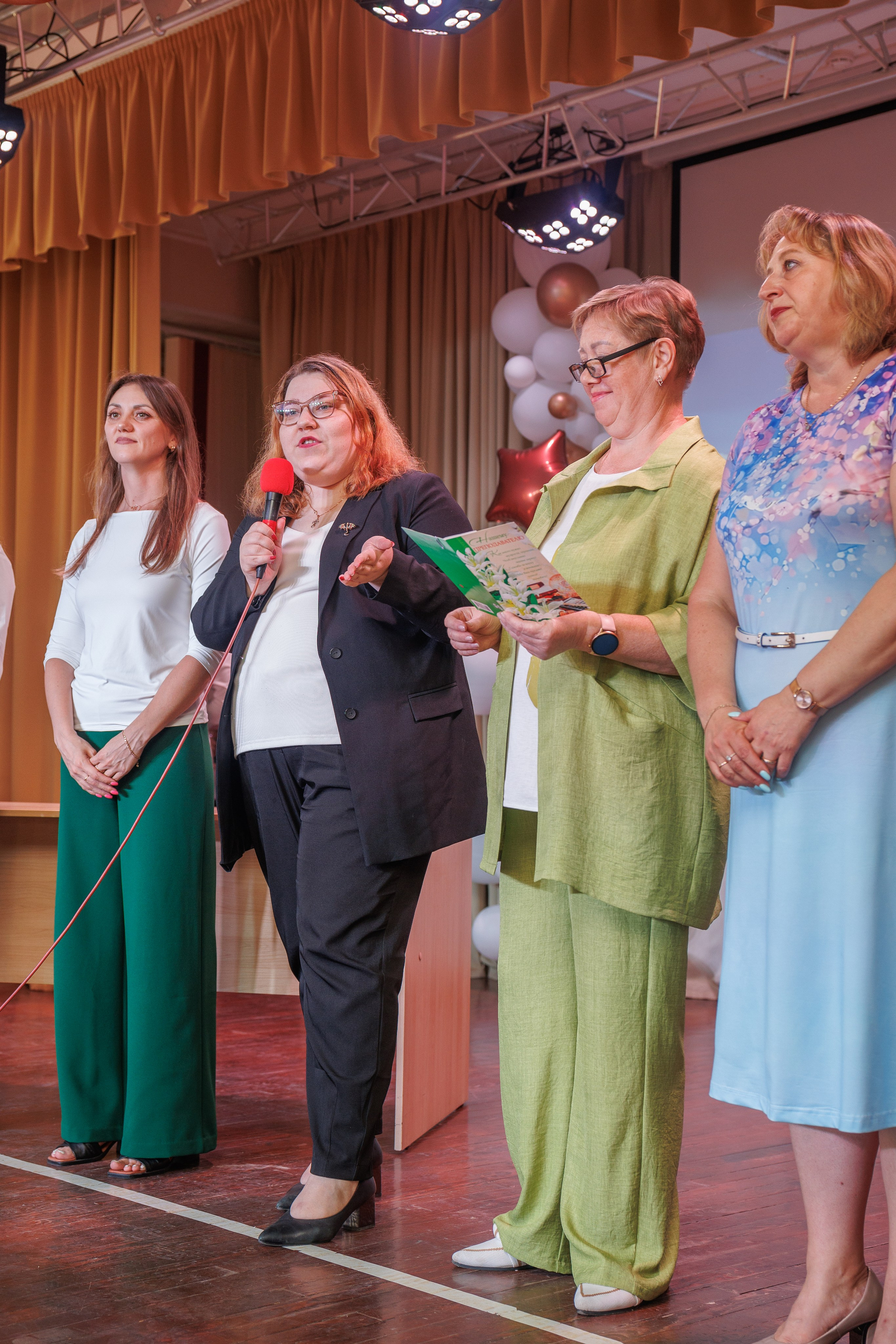 Вручение аттестатов. Свадебный и семейный фотограф в Новосибирске Ирина Дорошкова