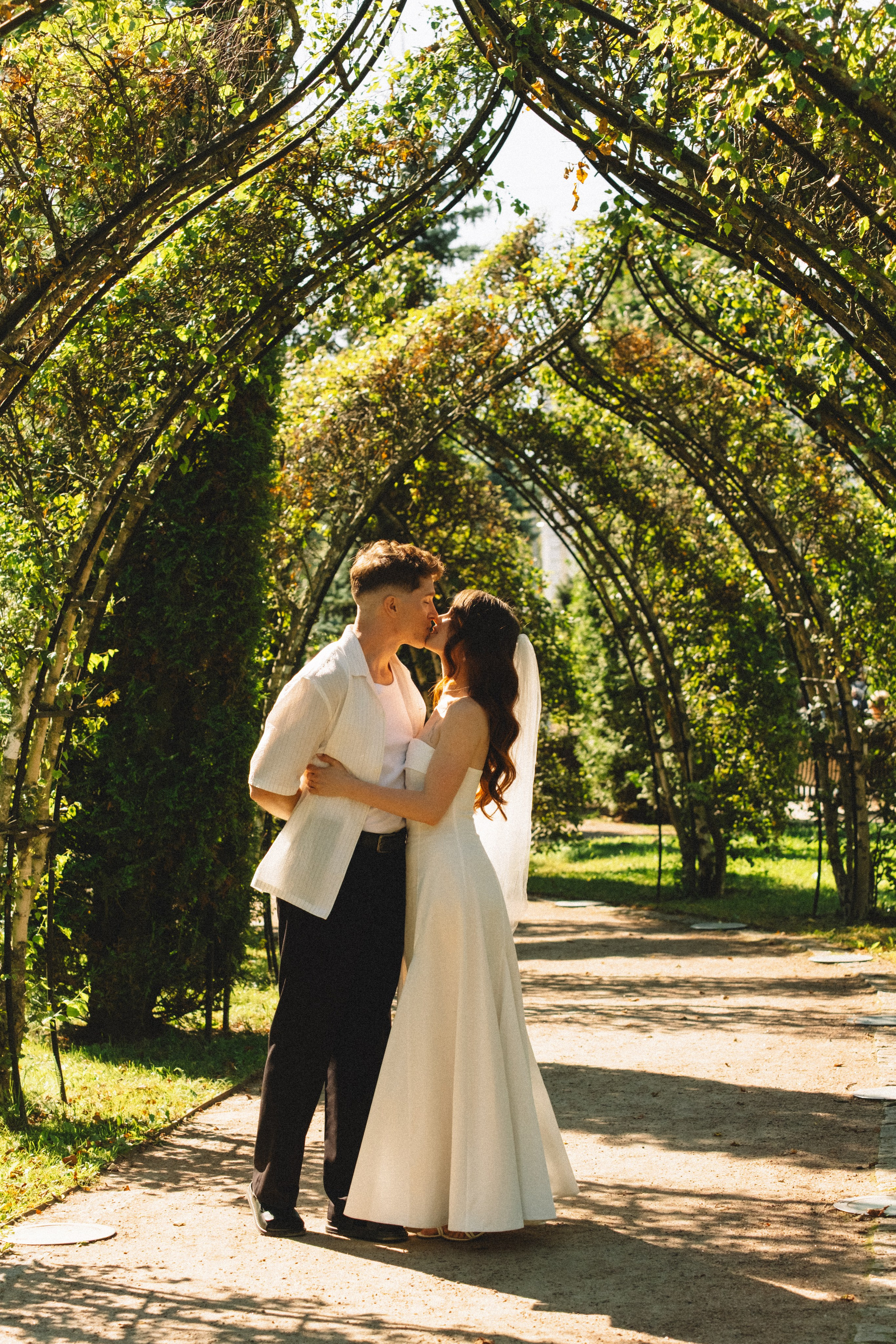 СВАДЕБНАЯ СЬЕМКА В ПЕТЕРГОФЕ И СЬЕМКА РЕПОРТАЖА В ЗАГСЕ ПЕТЕРГОФА. Профессиональный фотограф, Санкт-Петербург — Виктория Богомолова