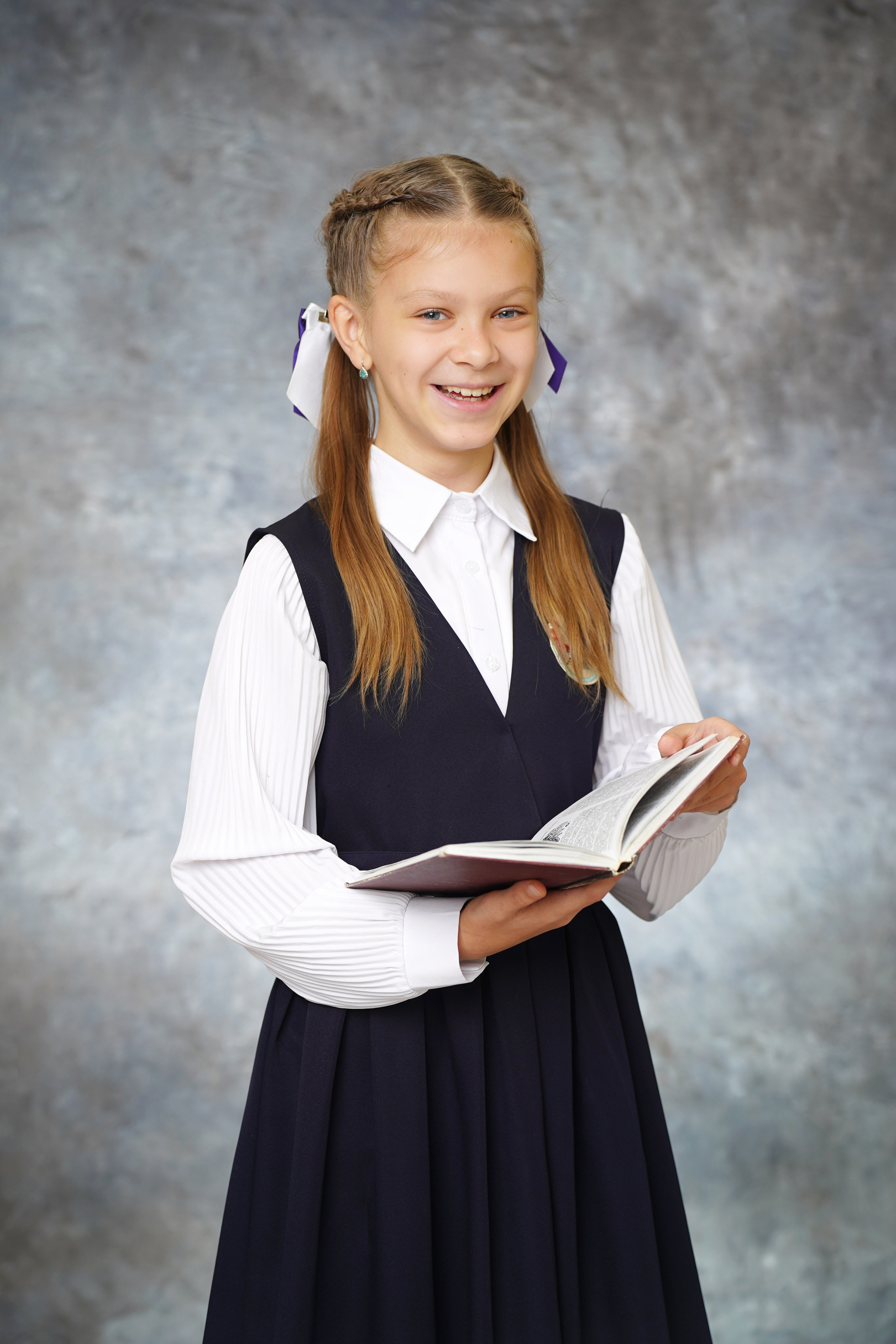 Фоны для портретов. MEMENTO.Выпускные альбомы, школьные, юбилейные и другие книги. Ростов-на-Дону