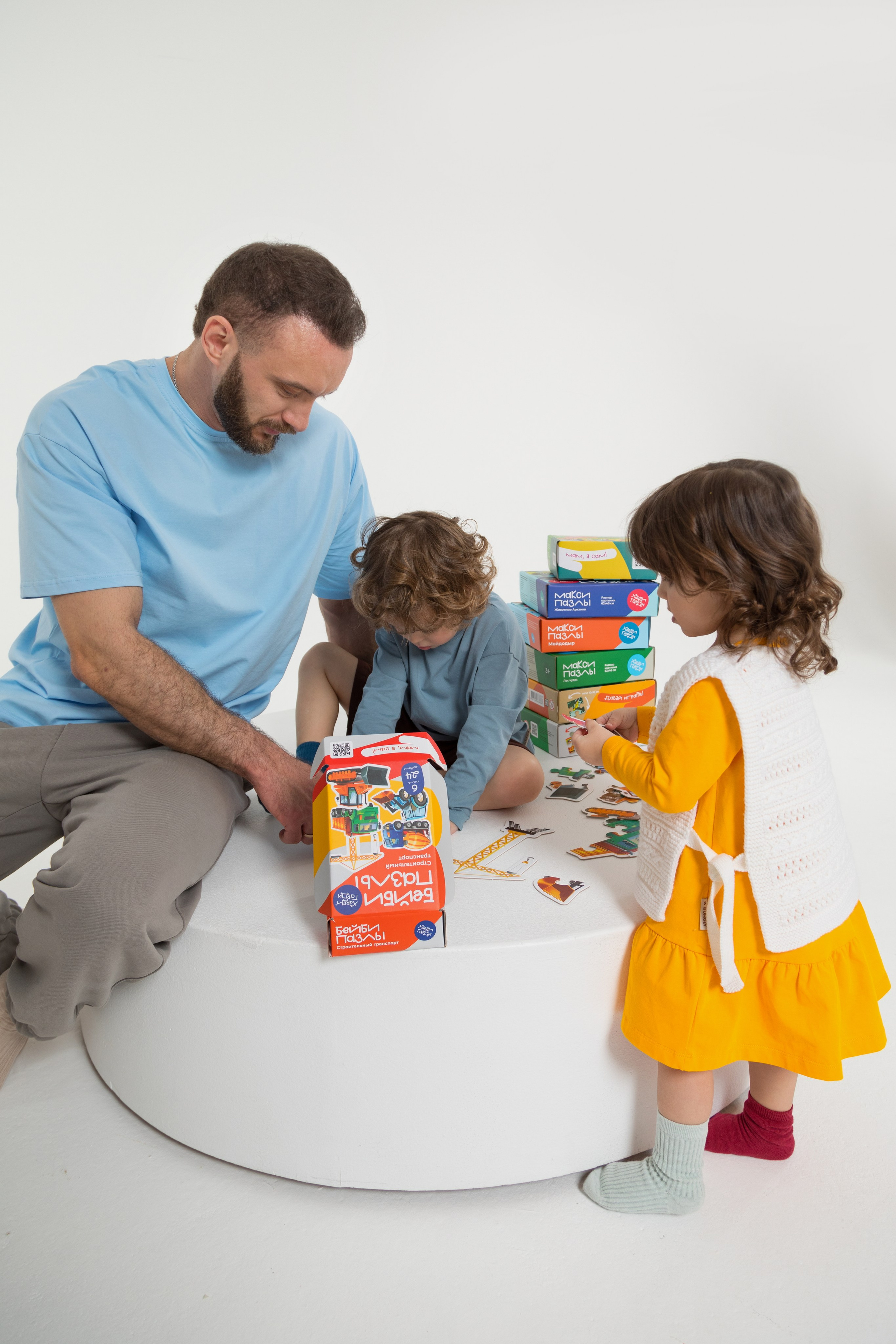 Имиджевая и каталожная съёмка для бренда детских пазлов. Детский и контент фотограф Надя Волкова Санкт-Петербург